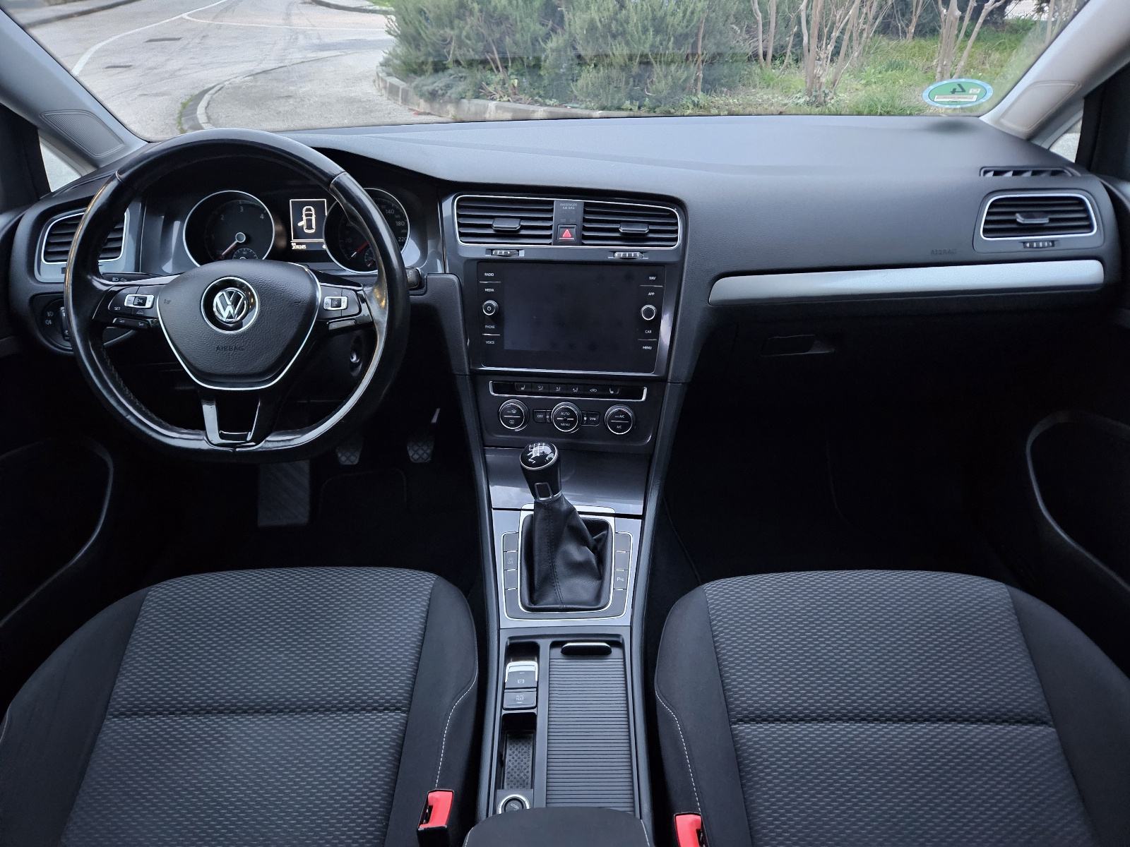 VW Golf 7 1,6 TDI,izuzetno očuvan, fotografija 17