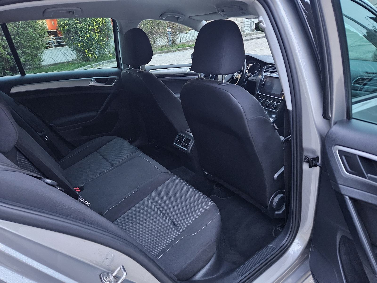 VW Golf 7 1,6 TDI,izuzetno očuvan, fotografija 19