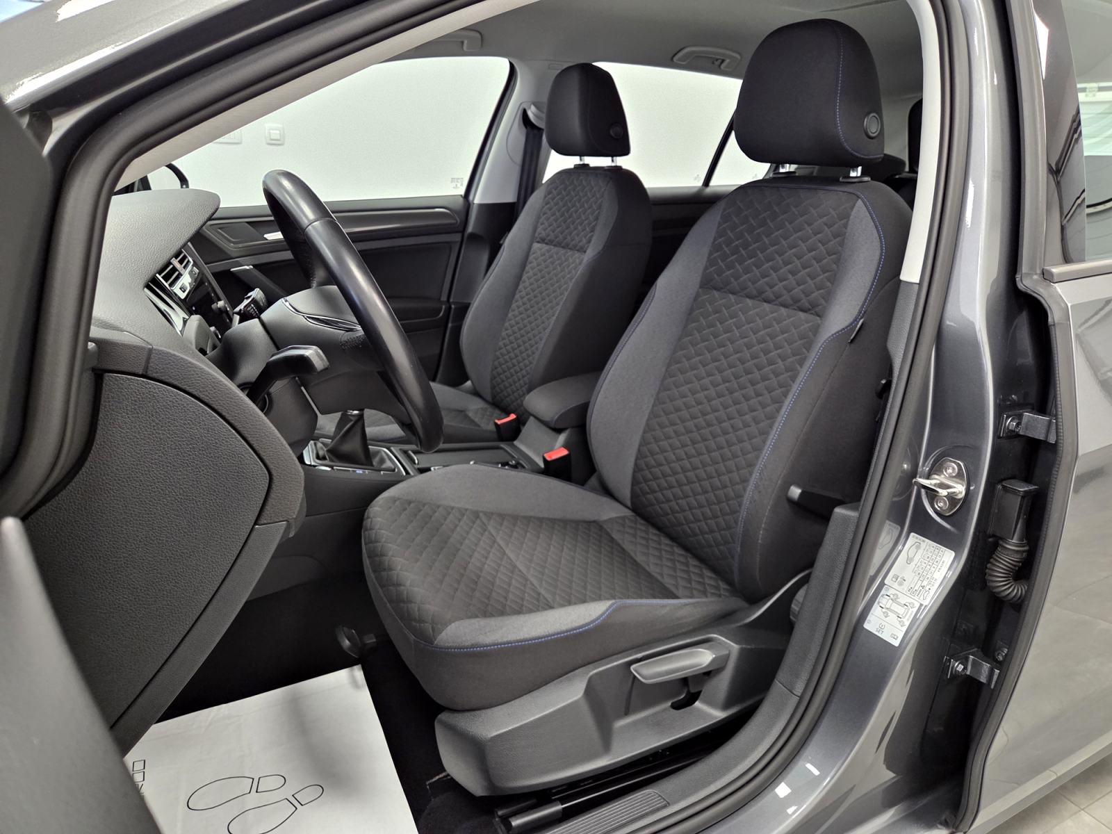 VW Golf 7 1,6 TDI, JOIN, R KAMERA, ACC, NAVI, GARANCIJA NA KILOMETRE, fotografija 11