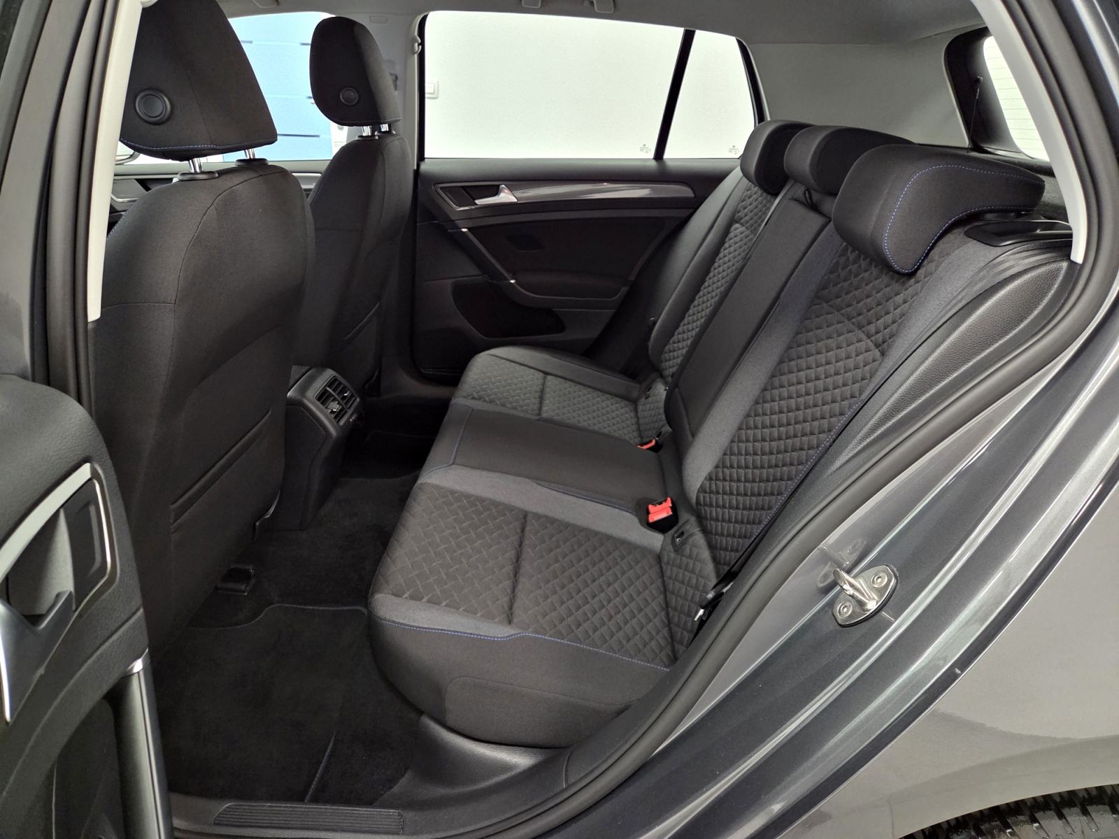 VW Golf 7 1,6 TDI, JOIN, R KAMERA, ACC, NAVI, GARANCIJA NA KILOMETRE, fotografija 13