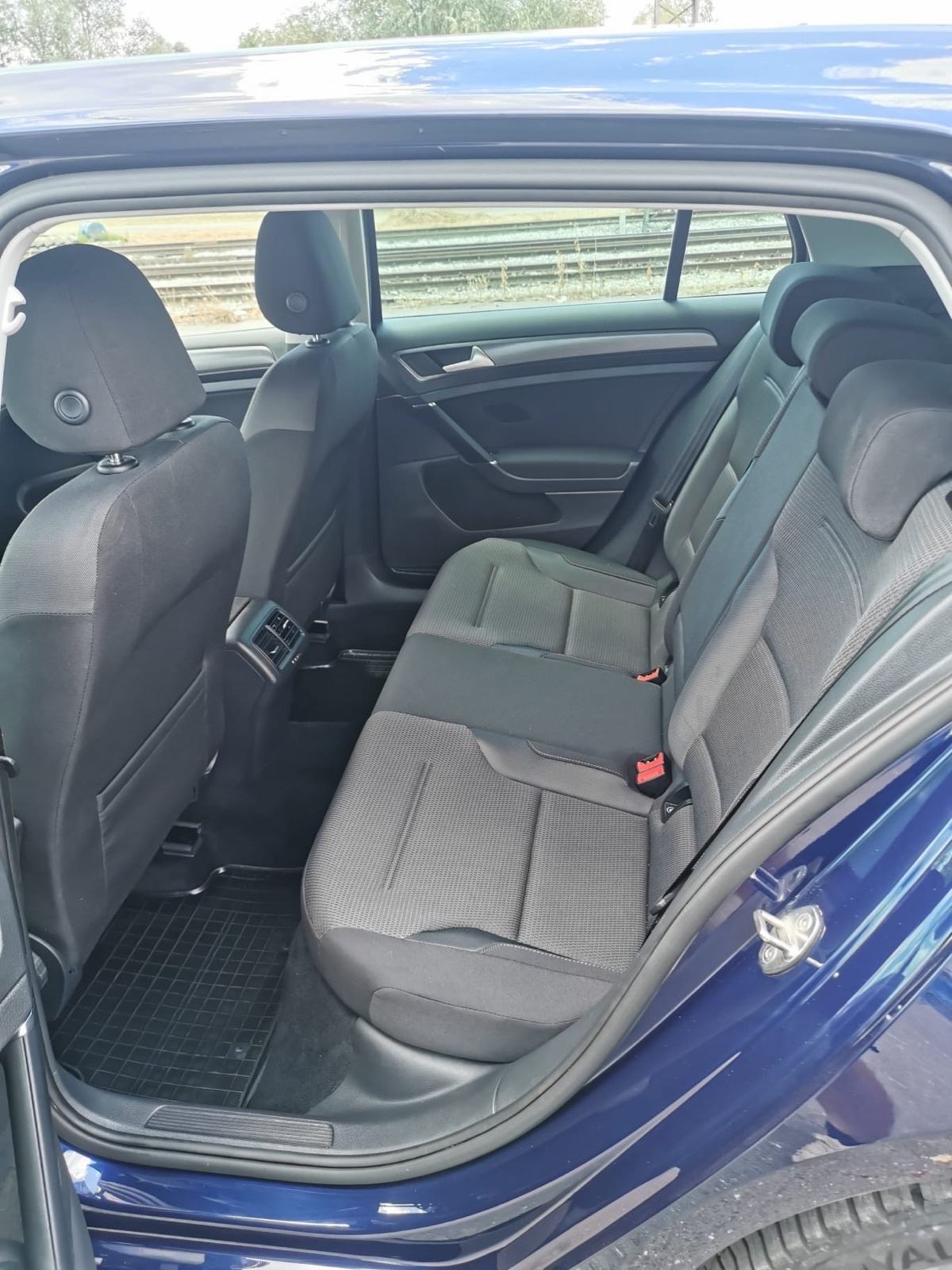 VW Golf 7 1,6 TDI, TVORNIČKA KUKA,KAO NOV!!!!, fotografija 10