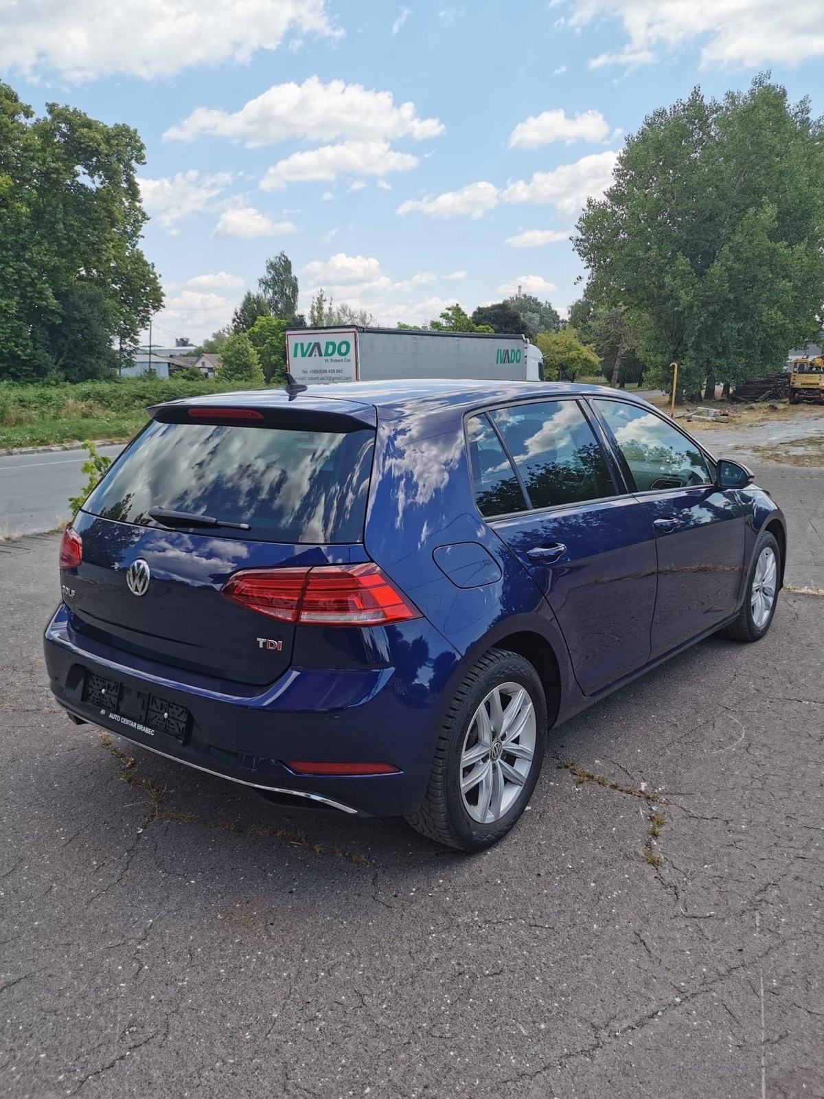 VW Golf 7 1,6 TDI, TVORNIČKA KUKA,KAO NOV!!!!, fotografija 2