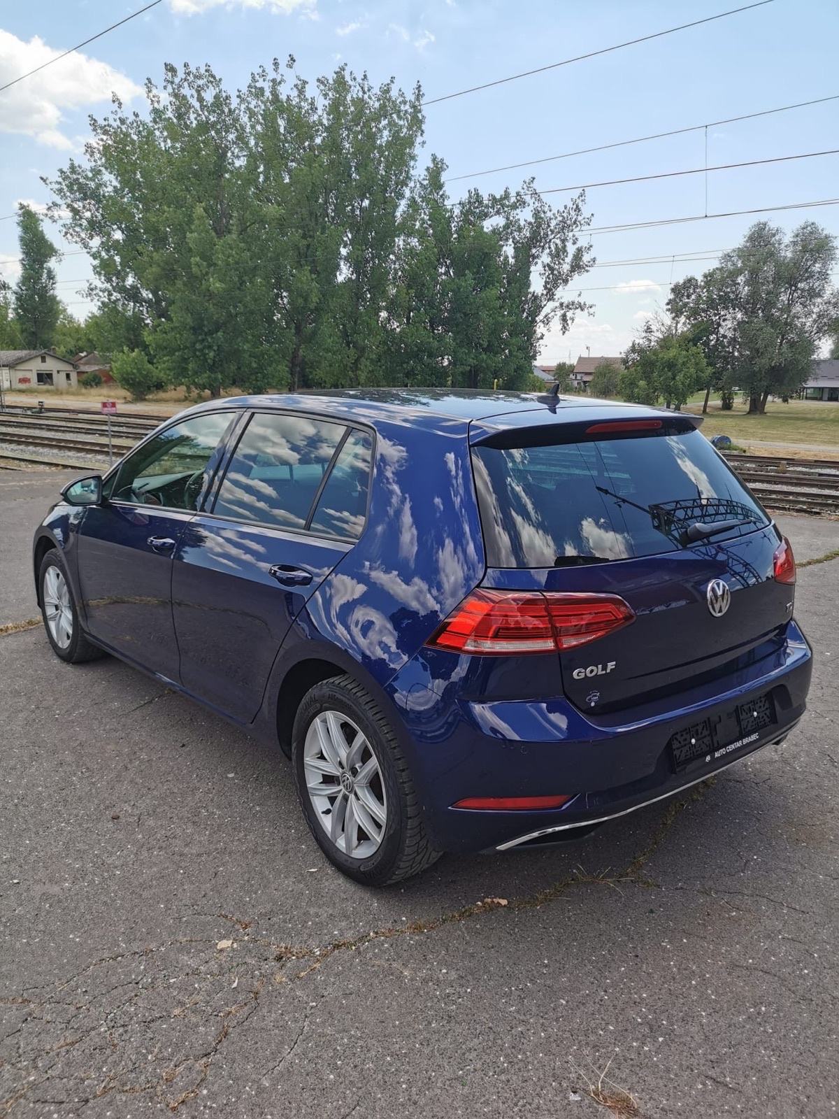 VW Golf 7 1,6 TDI, TVORNIČKA KUKA,KAO NOV!!!!, fotografija 4