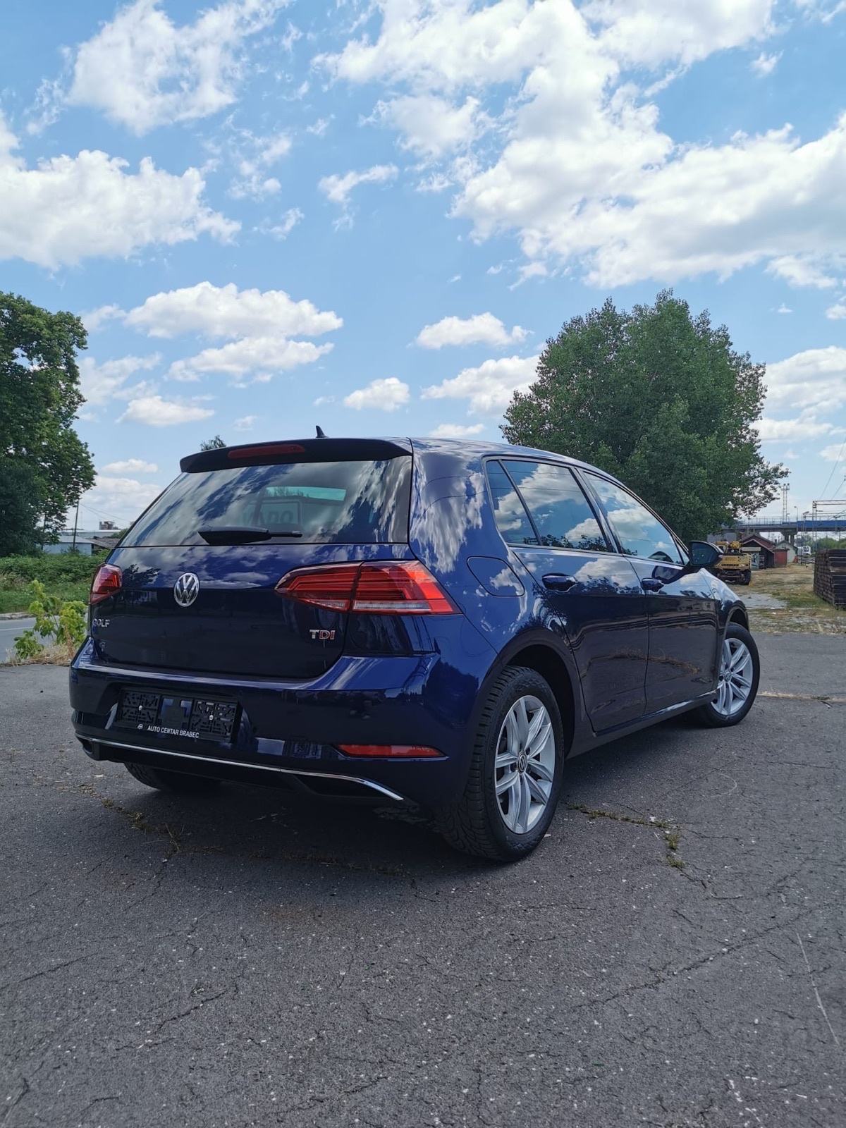 VW Golf 7 1,6 TDI, TVORNIČKA KUKA,KAO NOV!!!!, fotografija 7