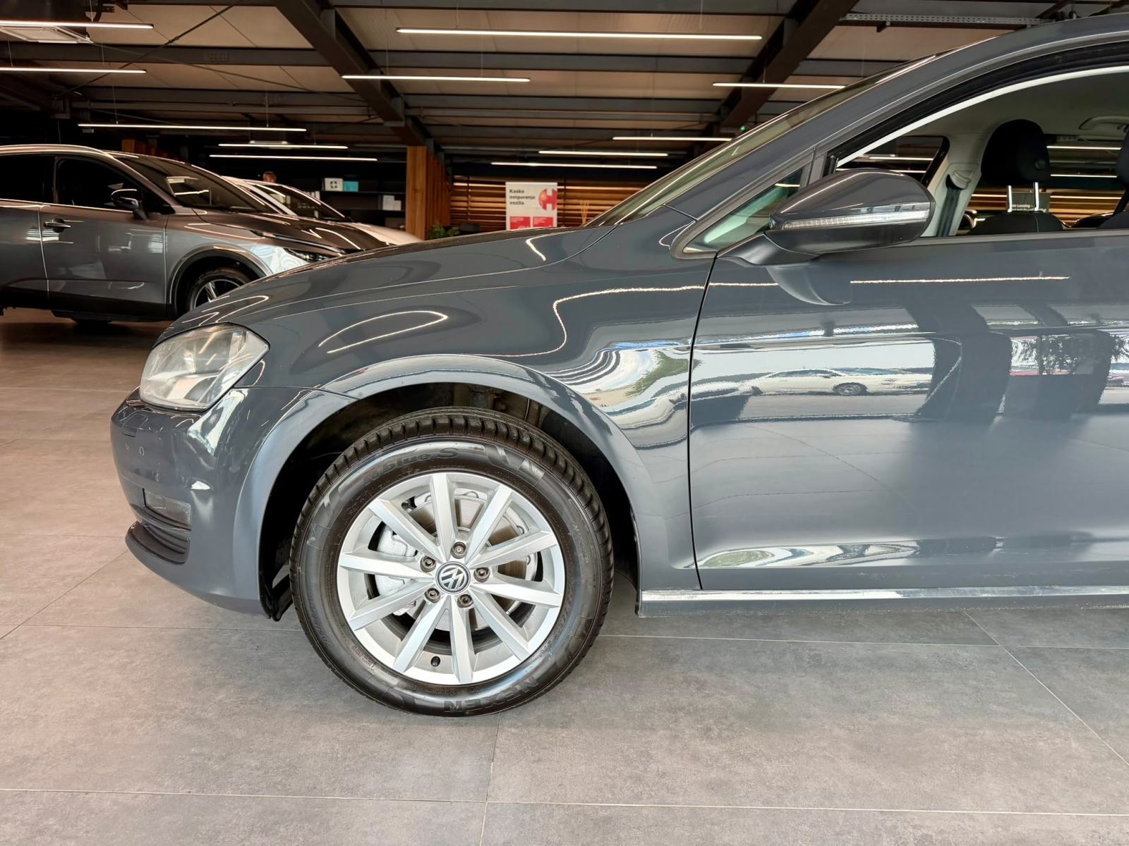 VW Golf 7 1,6 TDI KLIMA • ALU 16" • TEMPOMAT • AUTOKREDIT, fotografija 10