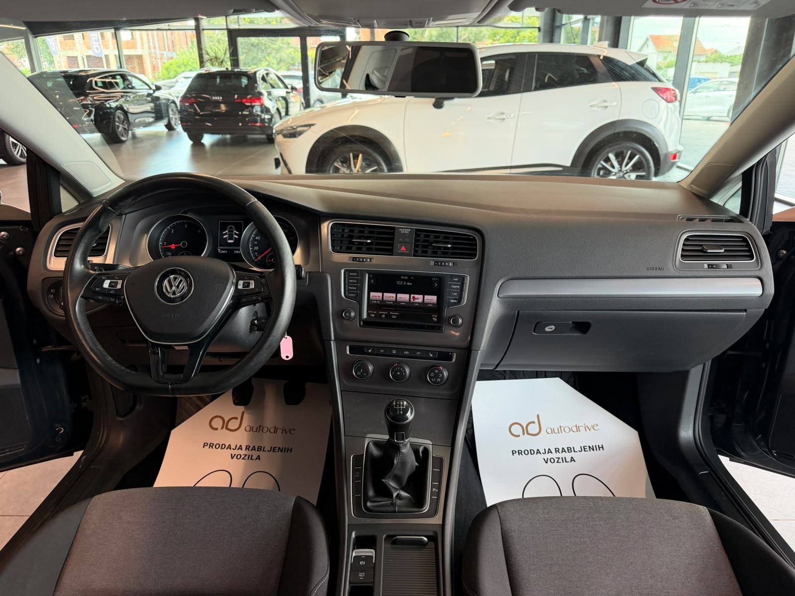 VW Golf 7 1,6 TDI KLIMA • ALU 16" • TEMPOMAT • AUTOKREDIT, fotografija 15