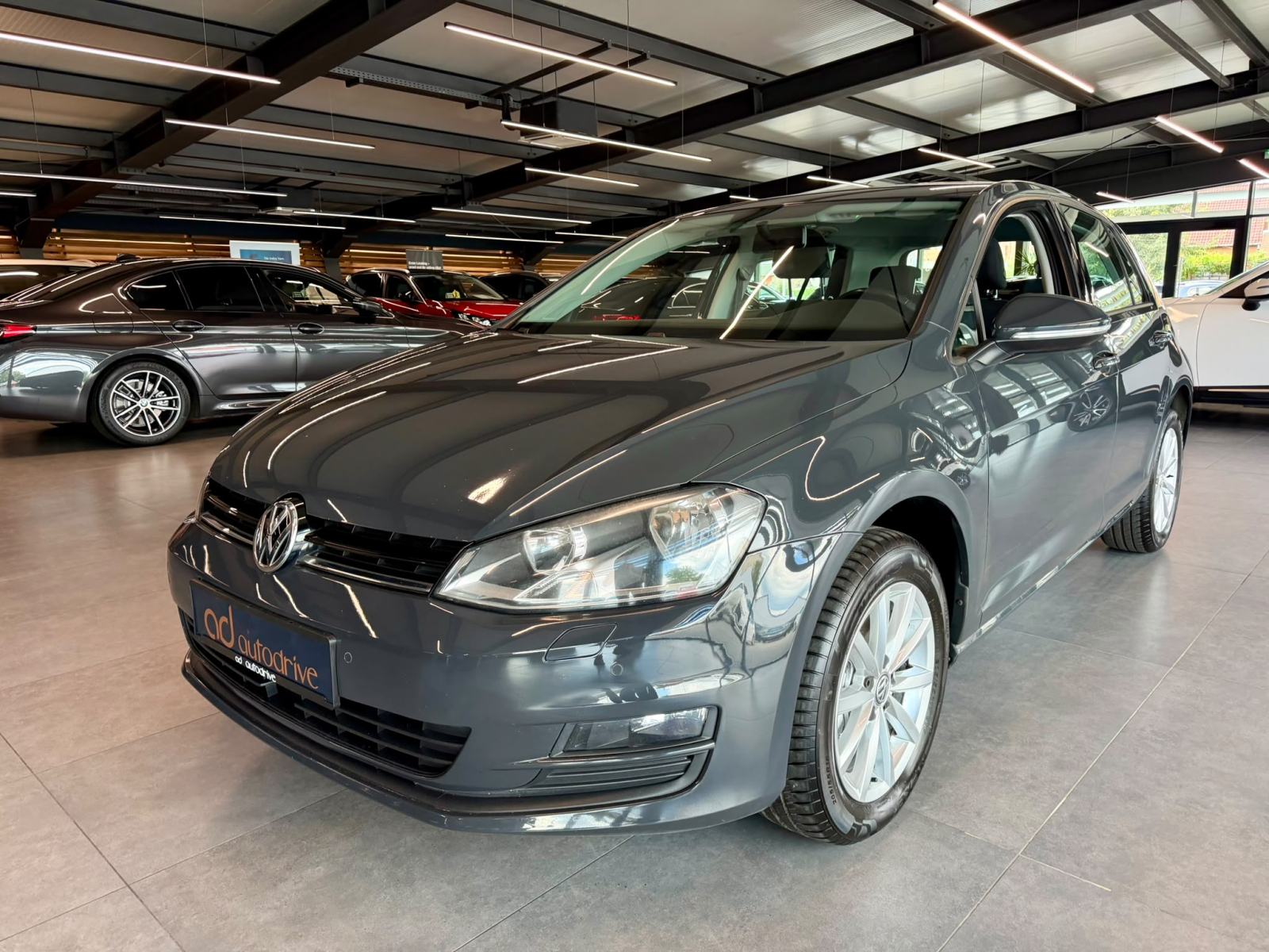VW Golf 7 1,6 TDI KLIMA • ALU 16" • TEMPOMAT • AUTOKREDIT, fotografija 2