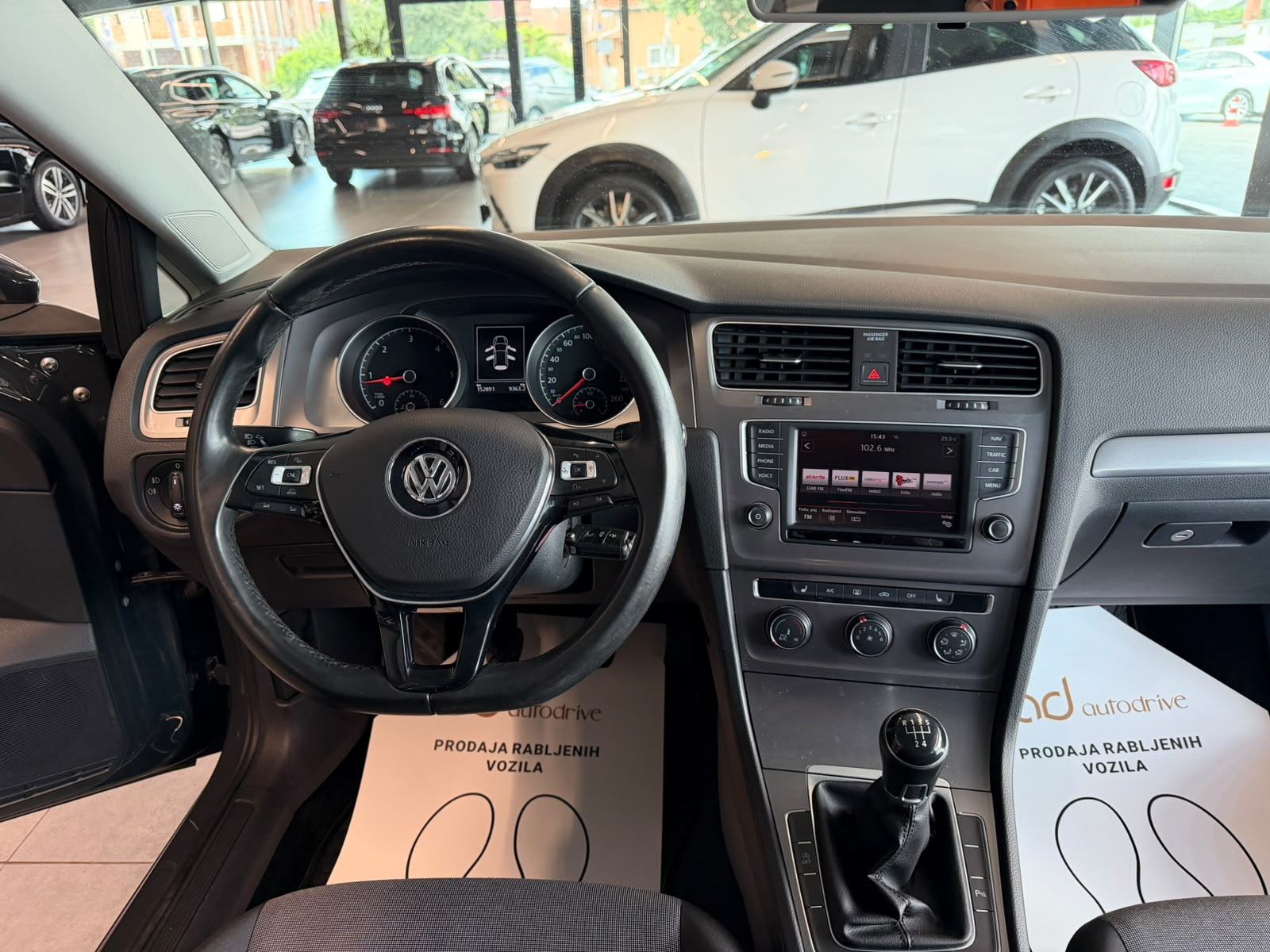 VW Golf 7 1,6 TDI KLIMA • ALU 16" • TEMPOMAT • AUTOKREDIT, fotografija 16