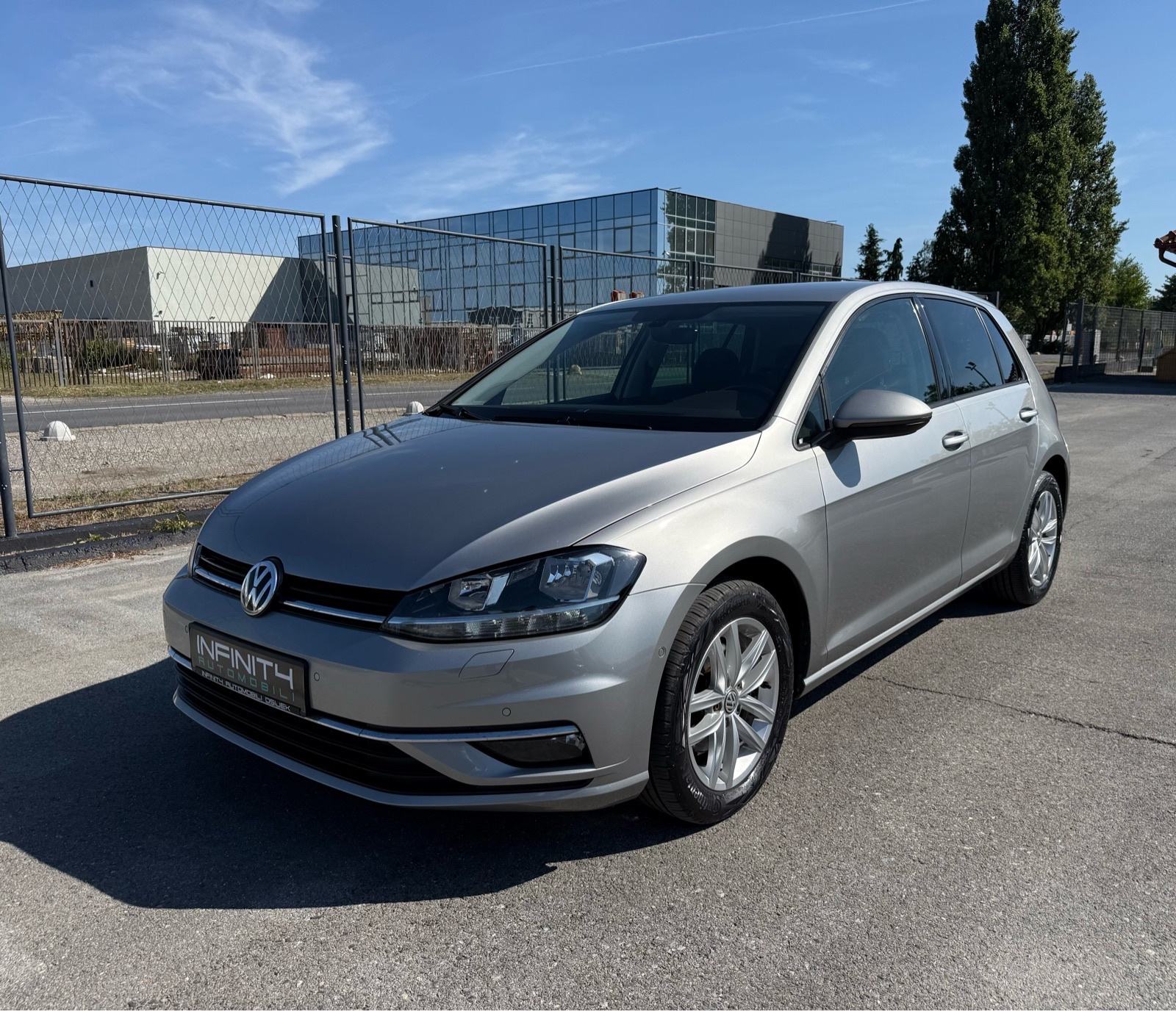 VW Golf 7 1,6 TDI LEASING BEZ UČEŠĆA, NAVI, V. SERVIS, TEMP, ALU, fotografija 1