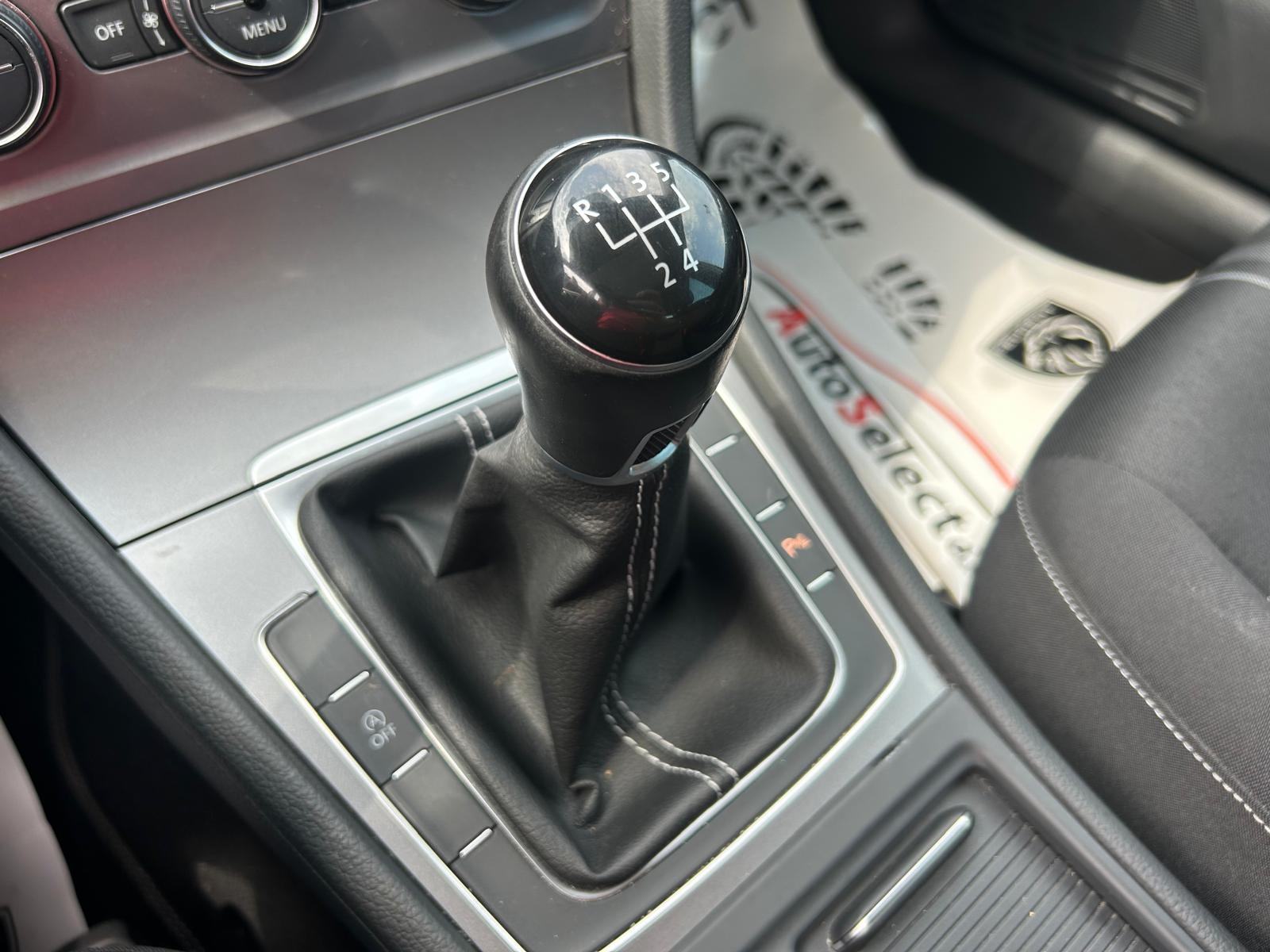 VW Golf 7 1,6 TDI LOUNGE - 150.000KM - LED - PANORAMA - GARANCIJA!!, fotografija 18