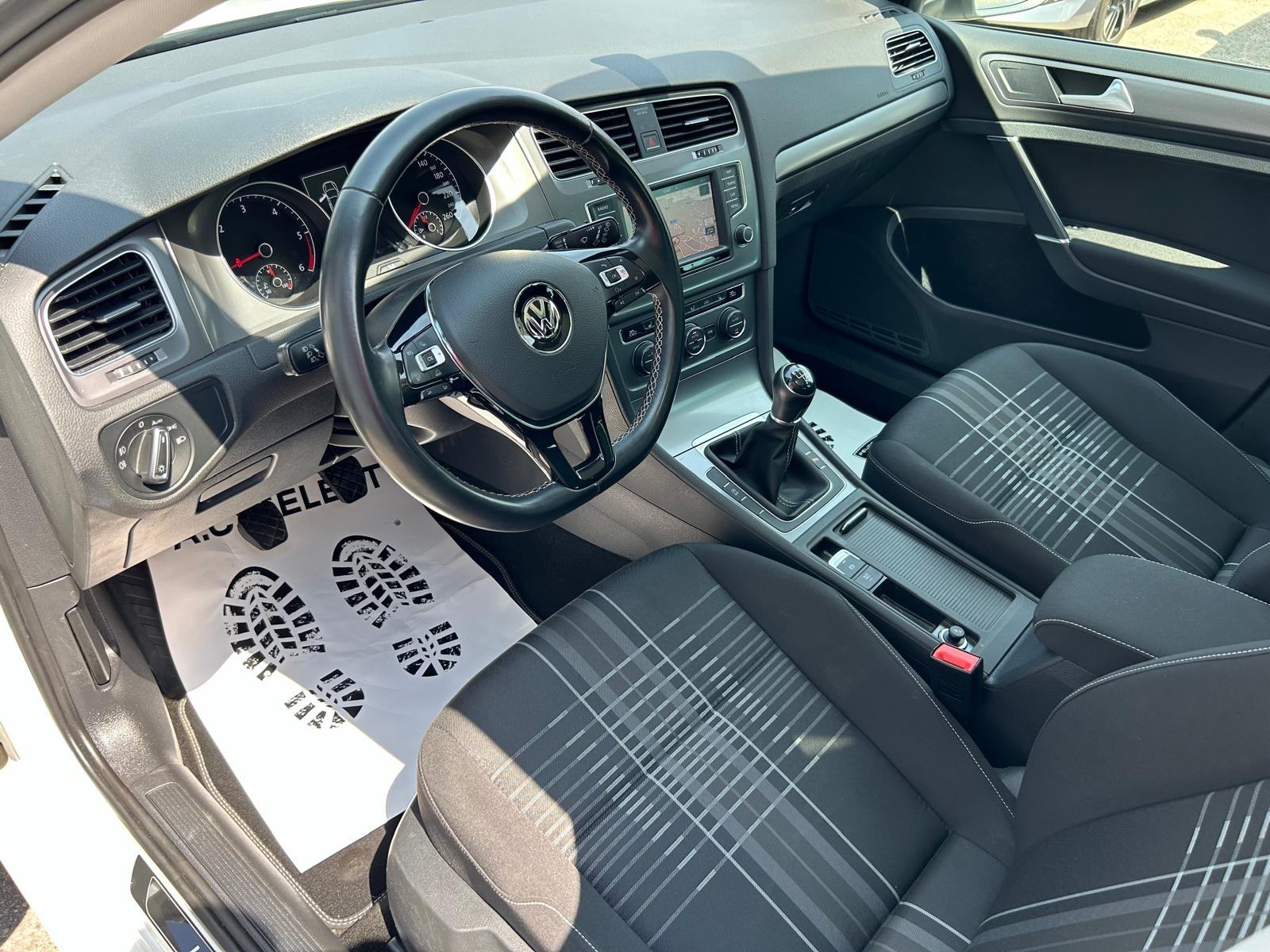 VW Golf 7 1,6 TDI LOUNGE - 150.000KM - LED - PANORAMA - GARANCIJA!!, fotografija 8