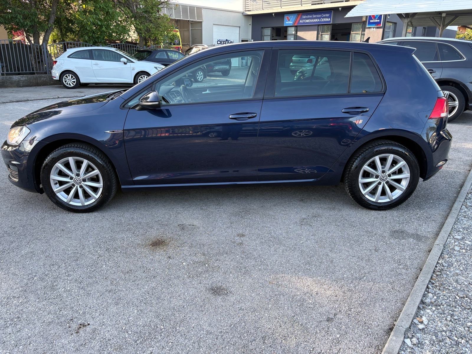 VW Golf 7 1,6 TDI Lounge/TEMPO/GRIJ.SJED/NAVI/PDC/MFU/TOP STANJE!, fotografija 2
