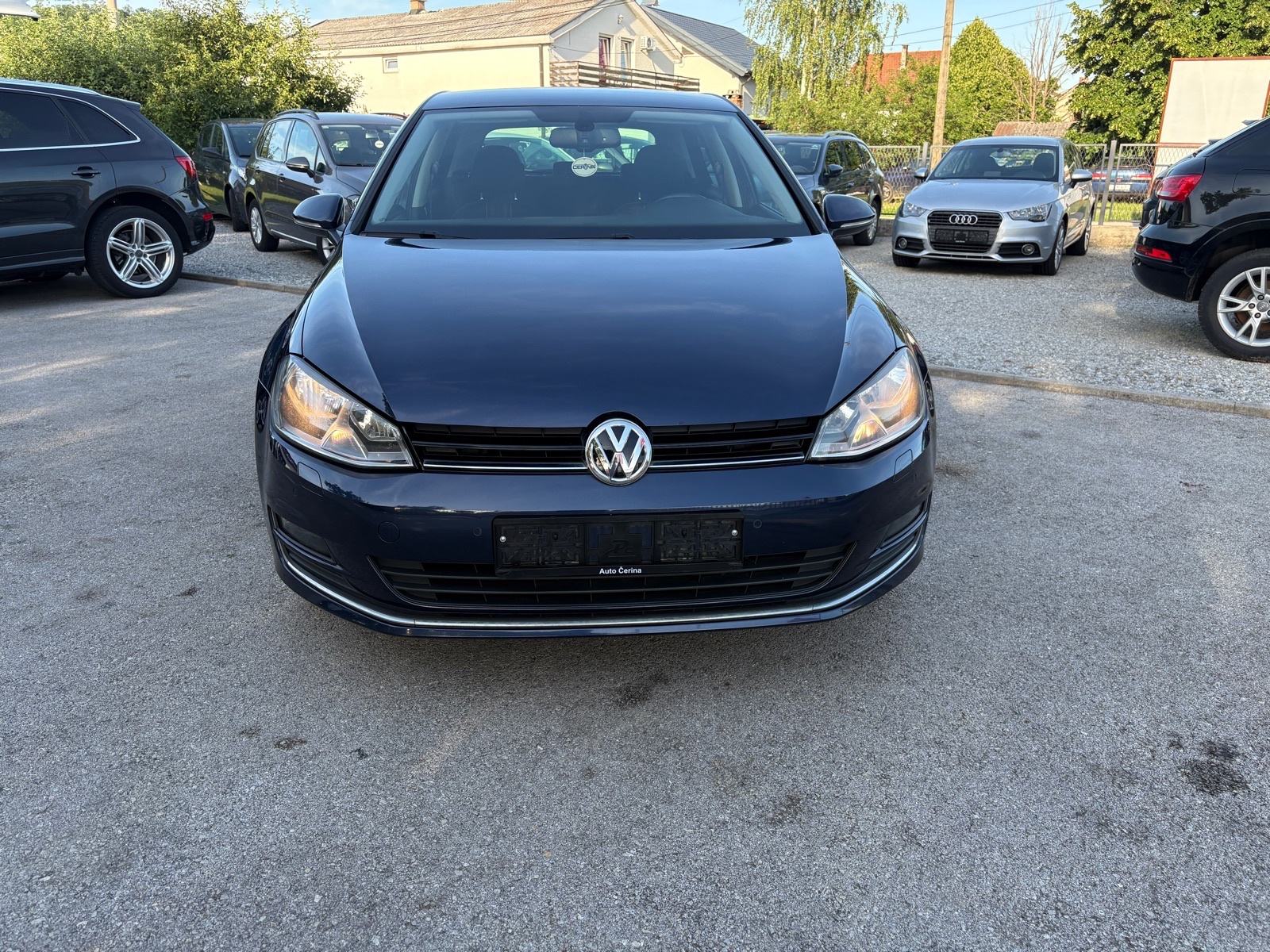 VW Golf 7 1,6 TDI Lounge/TEMPO/GRIJ.SJED/NAVI/PDC/MFU/TOP STANJE!, fotografija 8