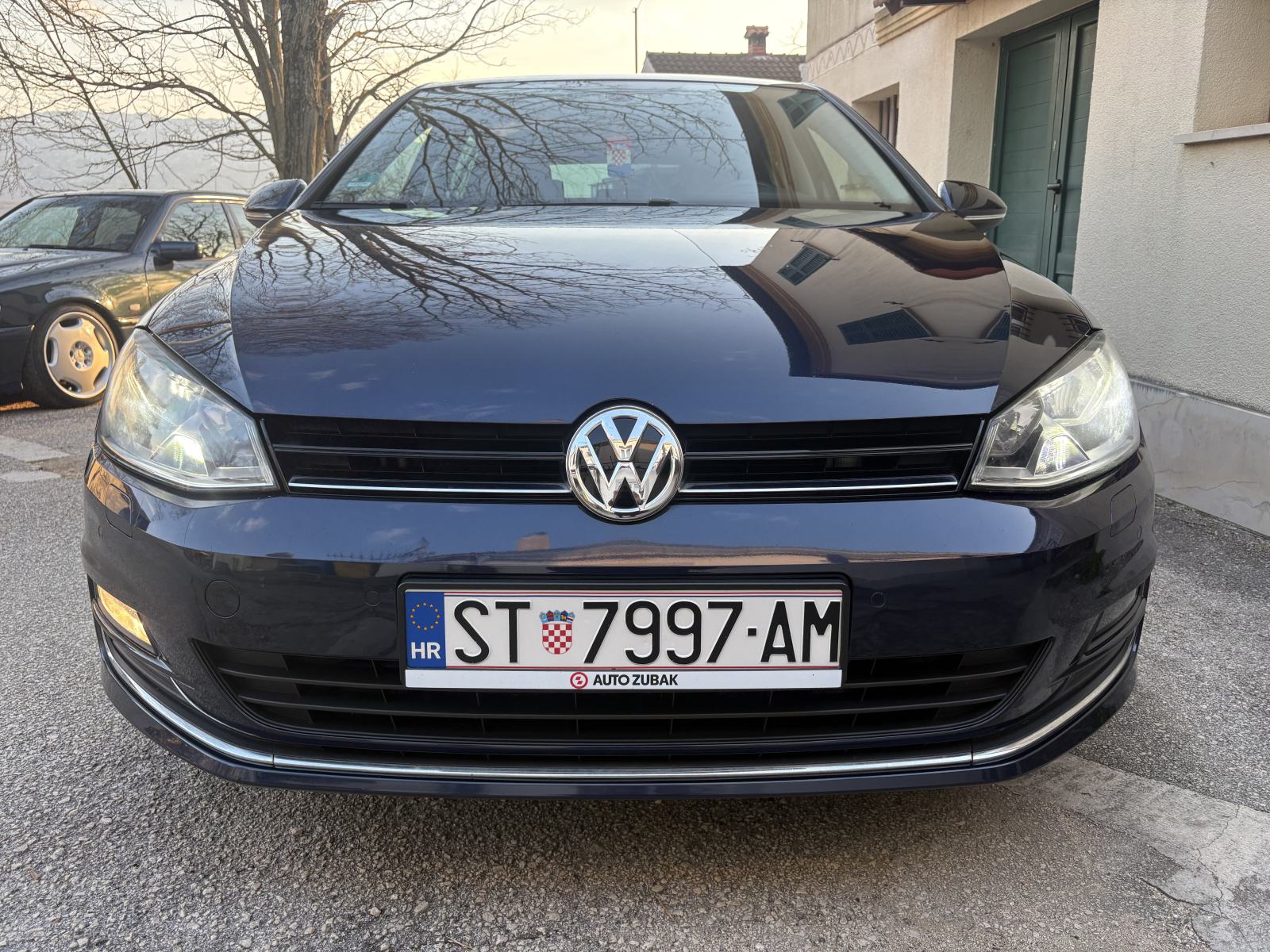 VW Golf 7 1,6 TDI Lounge / veliki servis / 8 novih guma / reg do 01/27, pogled izvana - slika 4