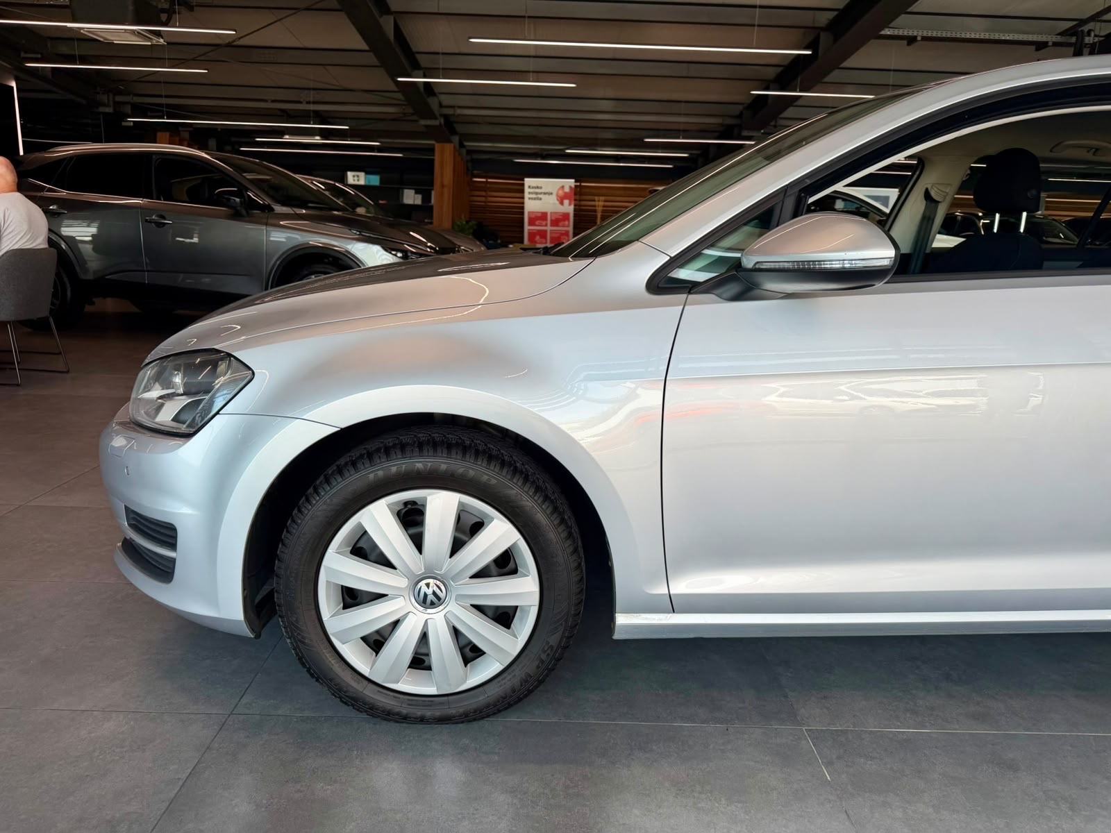 VW Golf 7 1.6 TDI NAVI • KLIMA • PARK. SENZORI • AUTOKREDIT, fotografija 10