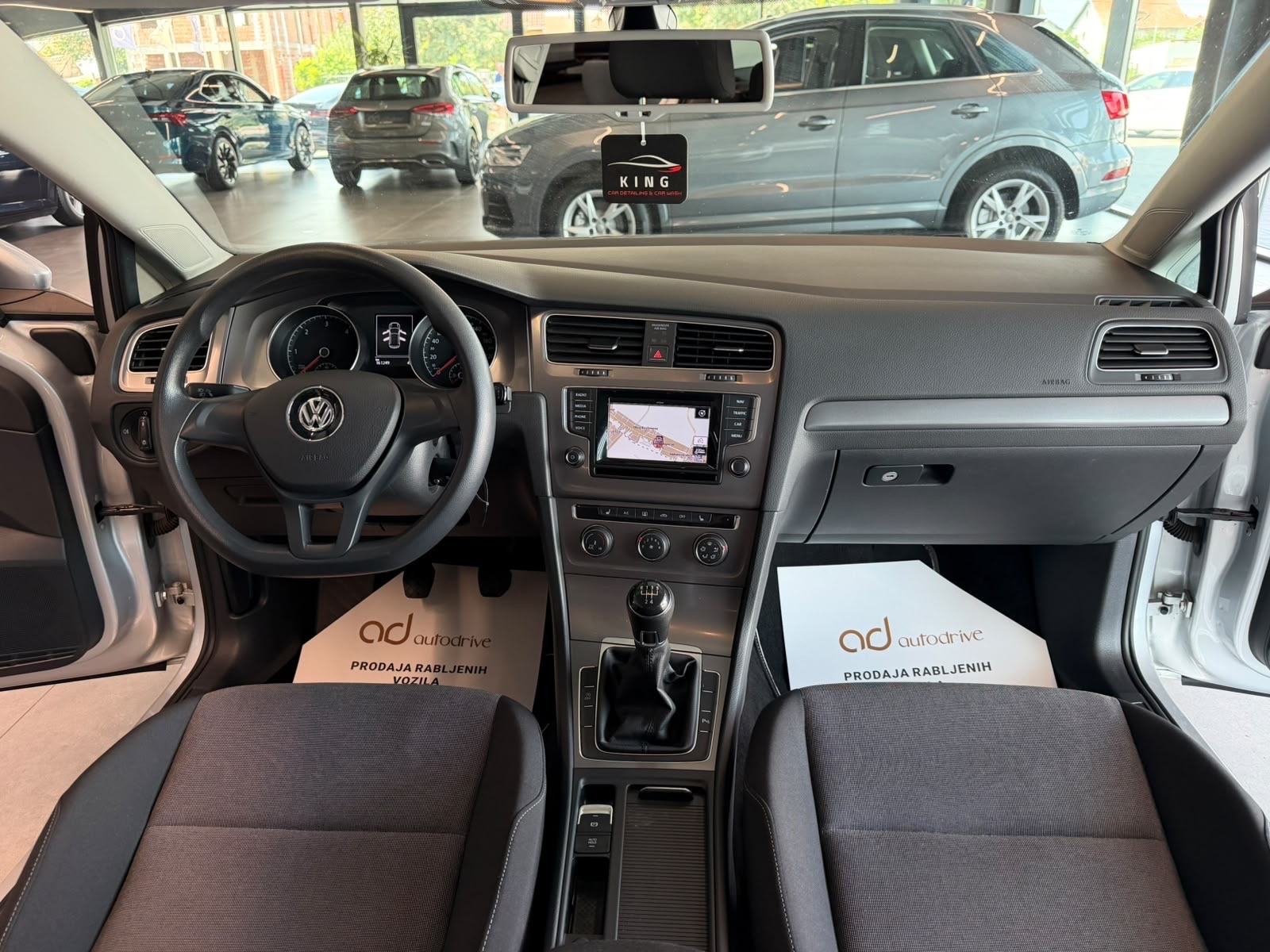 VW Golf 7 1.6 TDI NAVI • KLIMA • PARK. SENZORI • AUTOKREDIT, fotografija 15