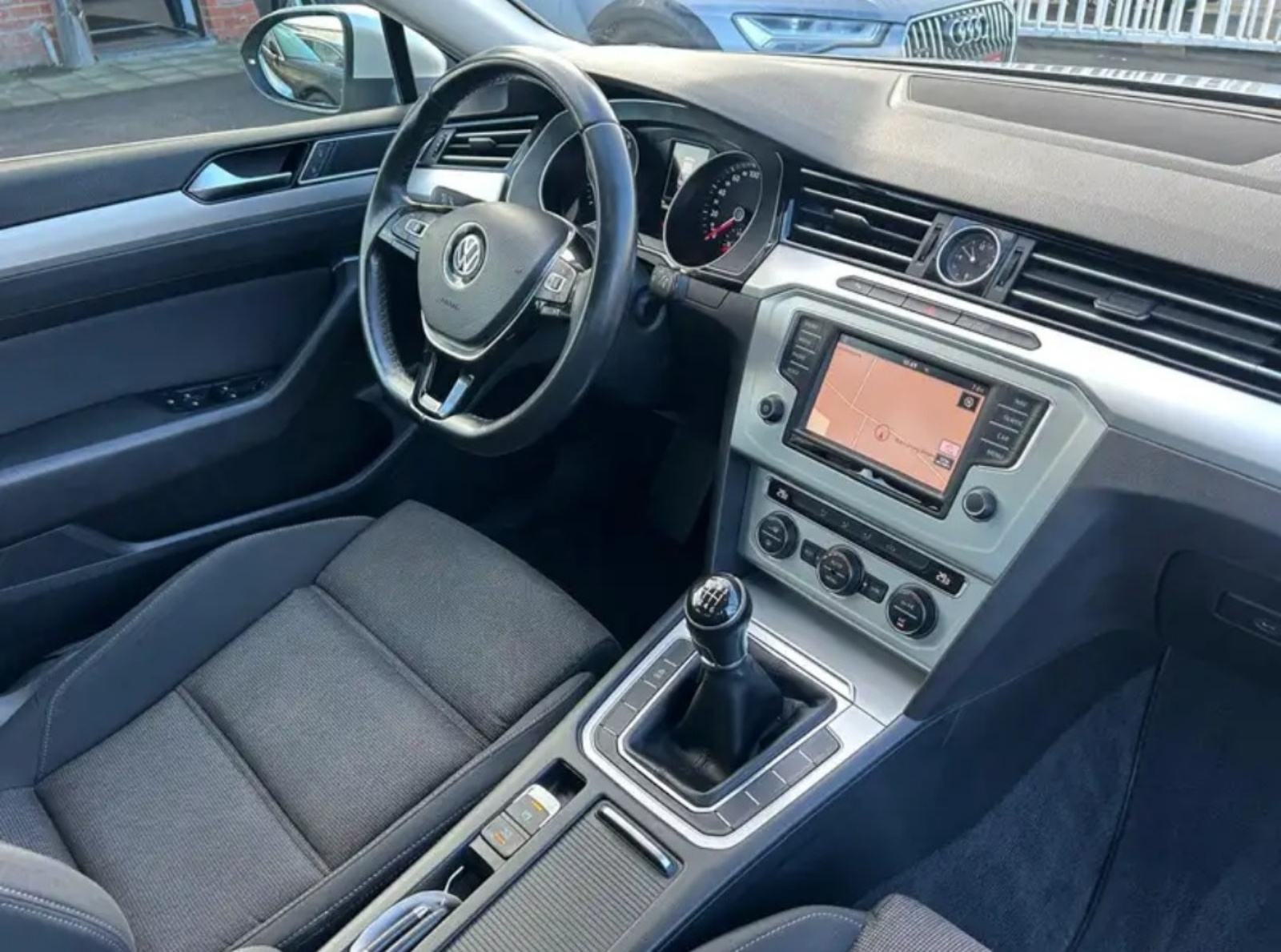 VW PASSAT 1,6 TDI NAVIGACIJA KLIMA XENON KAMERA ALU FELGE FULL., fotografija 11