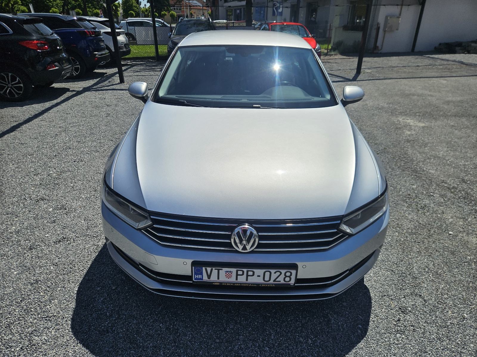 VW PASSAT 1,6 TDI NAVIGACIJA KLIMA XENON KAMERA ALU FELGE FULL., fotografija 2