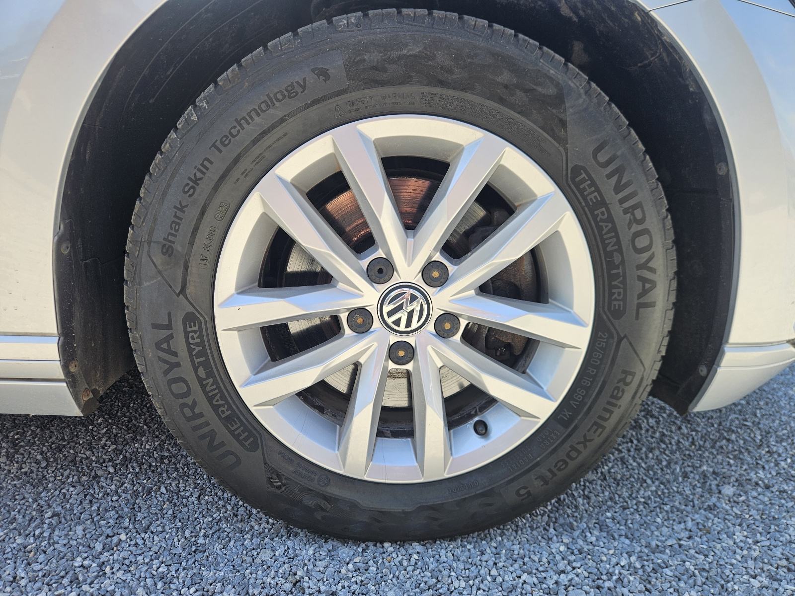 VW PASSAT 1,6 TDI NAVIGACIJA KLIMA XENON KAMERA ALU FELGE FULL., fotografija 18