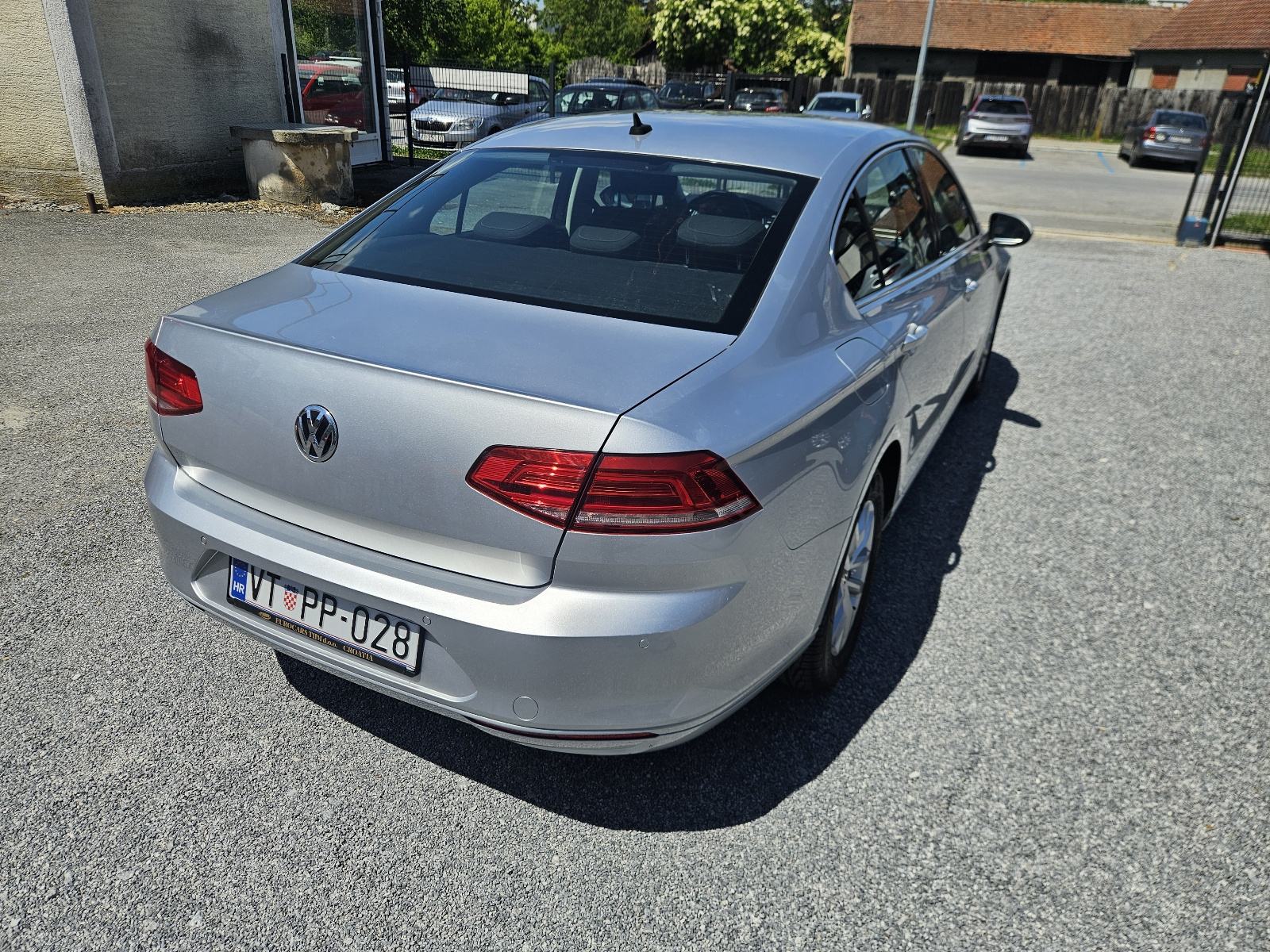 VW PASSAT 1,6 TDI NAVIGACIJA KLIMA XENON KAMERA ALU FELGE FULL., fotografija 6