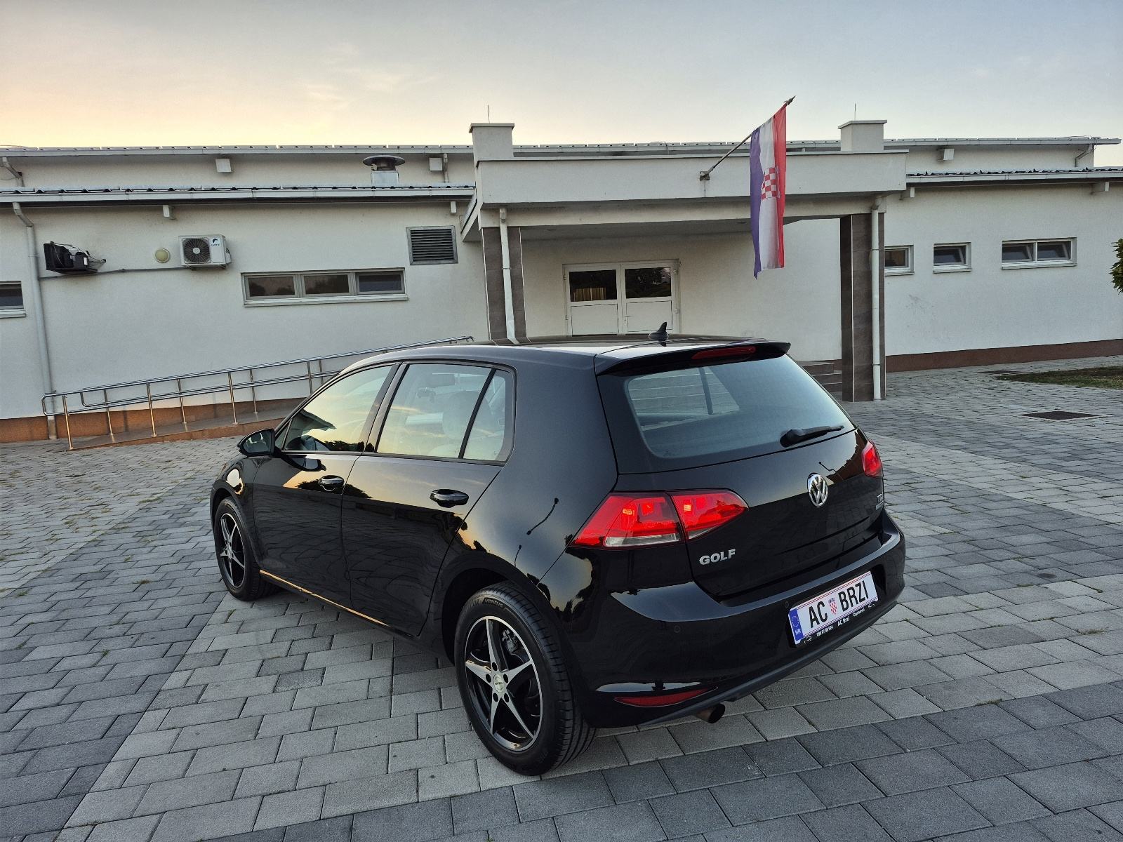 VW Golf 7 1,6 TDI Navigacija, senzori,ACC radar,Reg:4/27,alu,mf.., fotografija 5