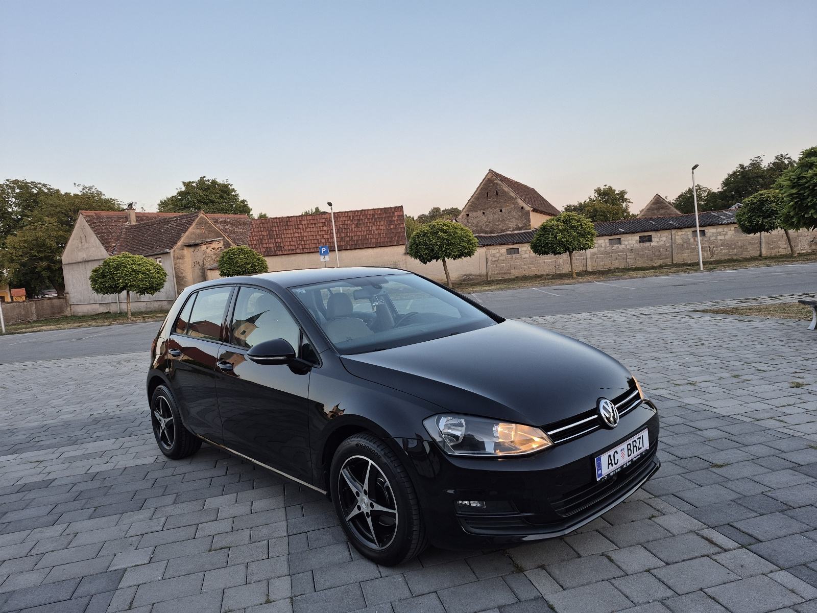 VW Golf 7 1,6 TDI Navigacija, senzori,ACC radar,Reg:4/27,alu,mf.., fotografija 12