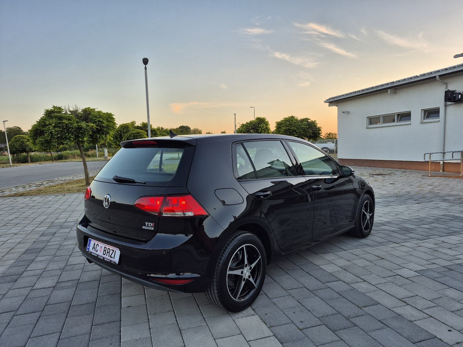 VW Golf 7 1,6 TDI Navigacija, senzori,ACC radar,Reg:4/27,alu,mf.., fotografija 9