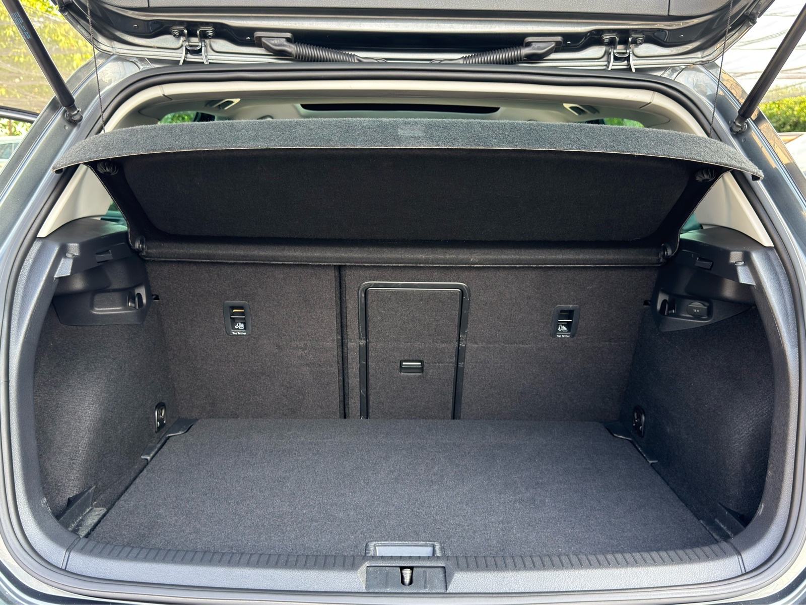 VW Golf 7 1,6 TDI / PANORAMA / FULL LED / NAVI / JAMSTVO, fotografija 7