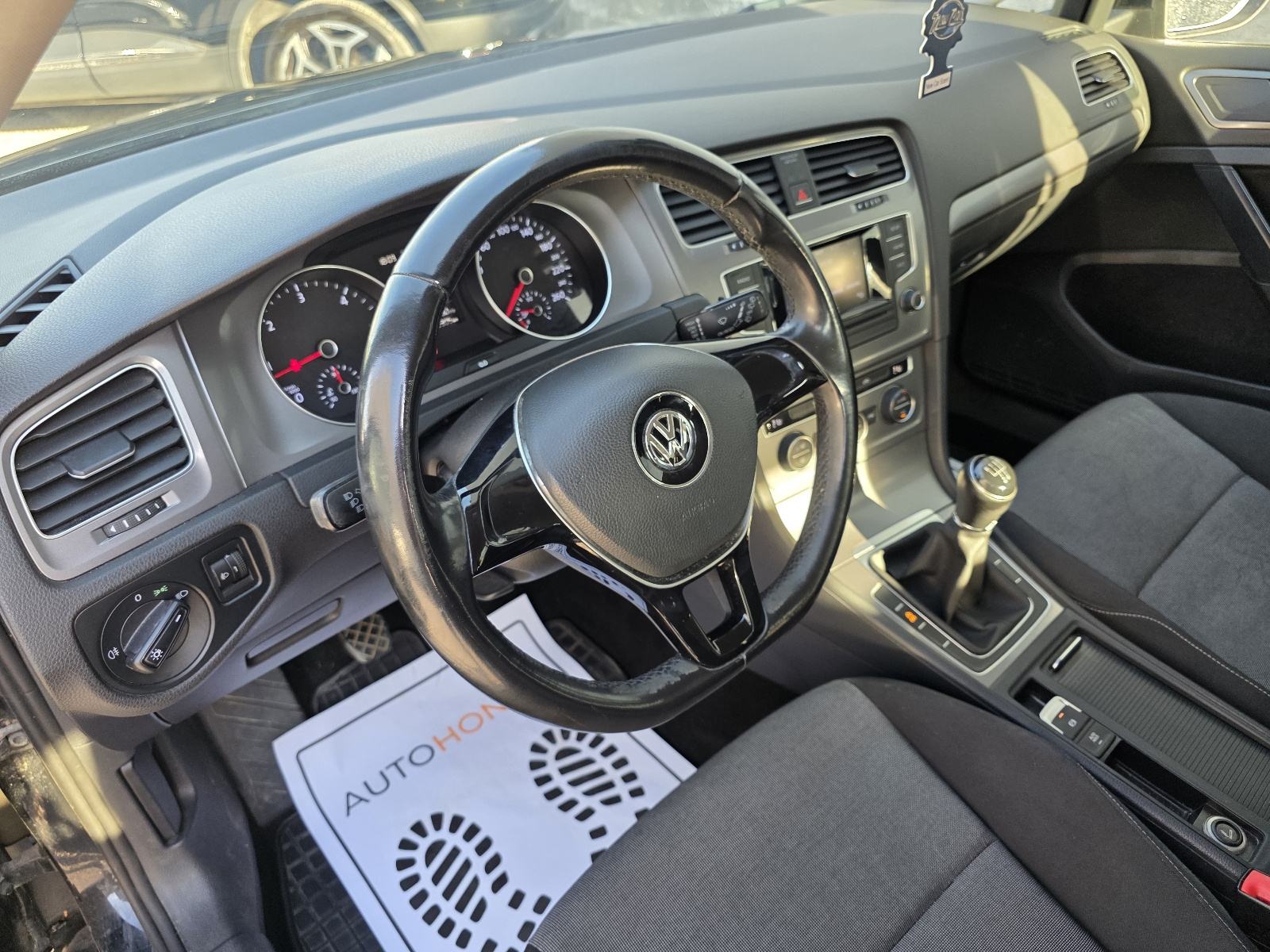 VW Golf 7 1,6 TDI Prvi vl. Nije uvoz Nove gume Servis, fotografija 14