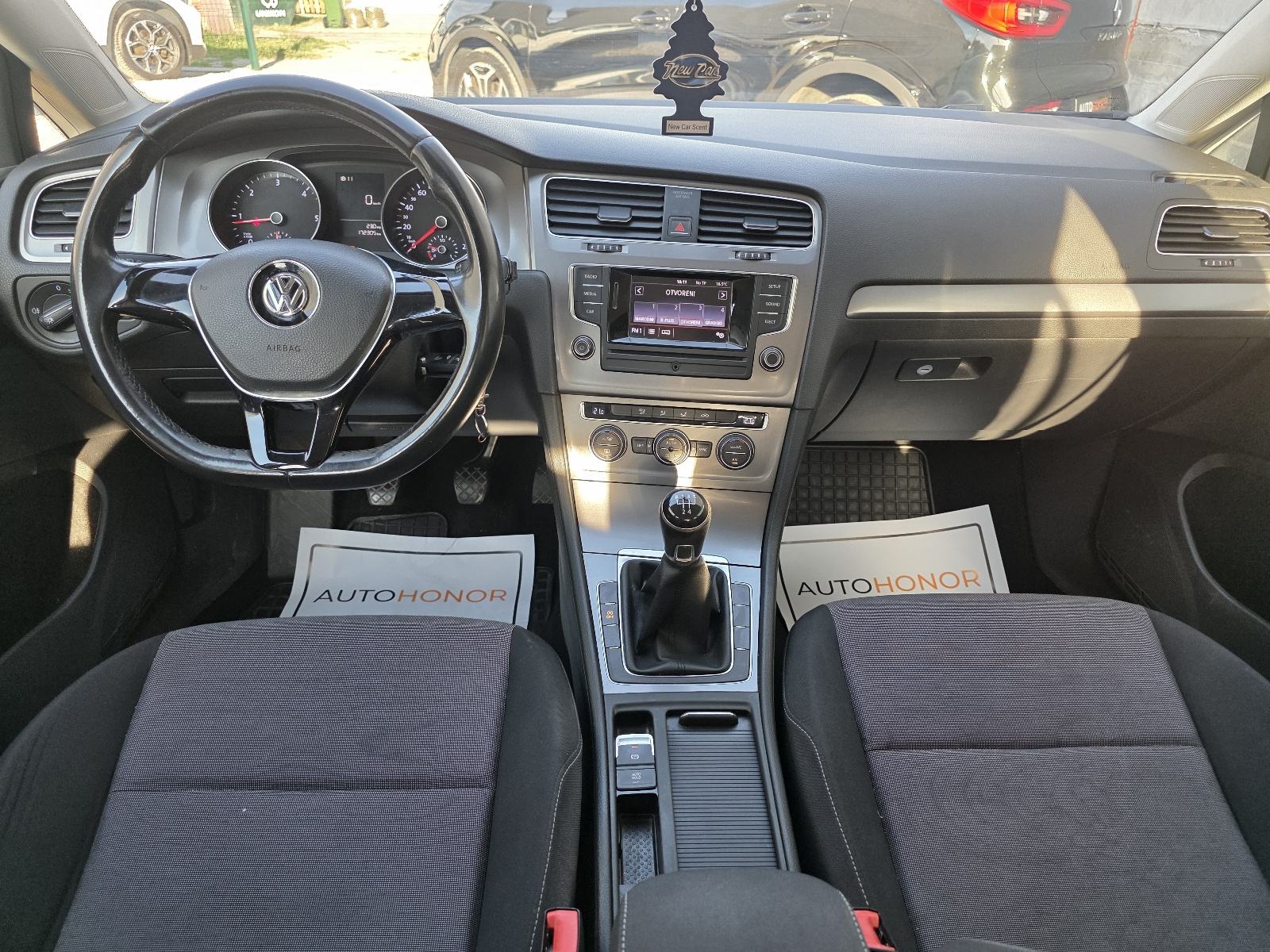 VW Golf 7 1,6 TDI Prvi vl. Nije uvoz Nove gume Servis, fotografija 15