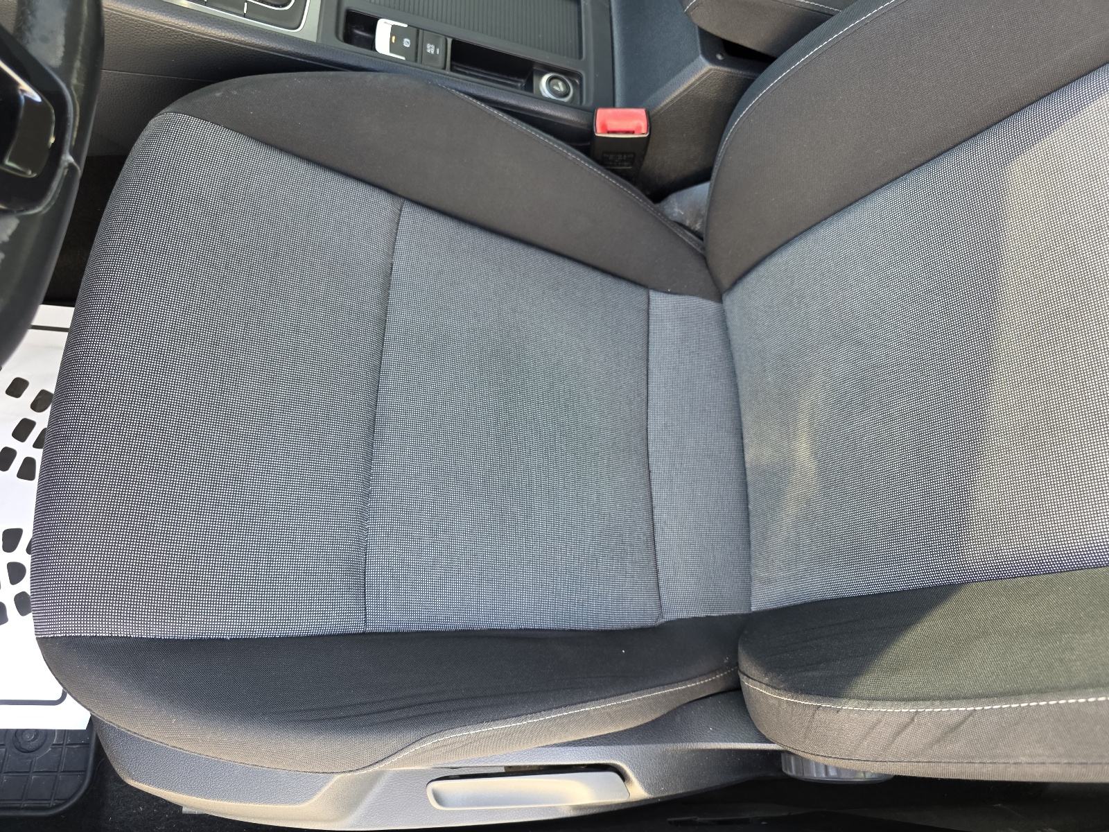 VW Golf 7 1,6 TDI Prvi vl. Nije uvoz Nove gume Servis, fotografija 19