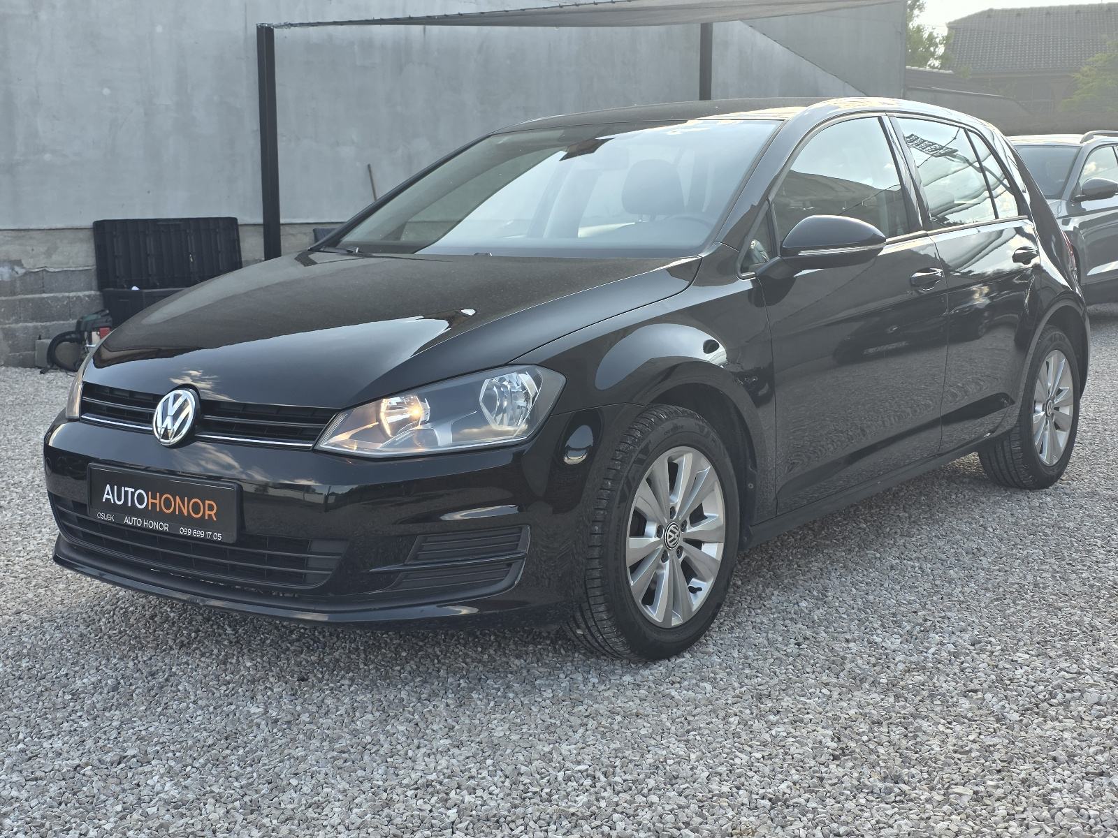 VW Golf 7 1,6 TDI Prvi vl. Nije uvoz Nove gume Servis, fotografija 2