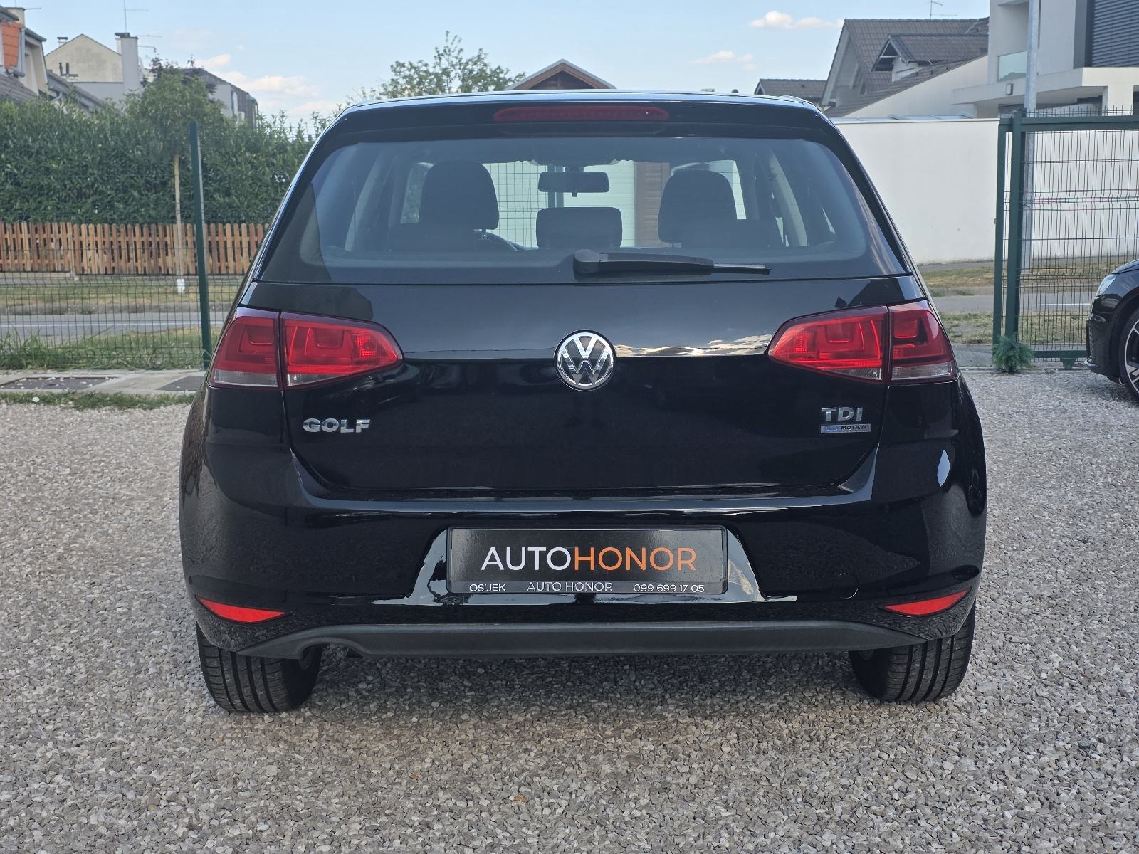 VW Golf 7 1,6 TDI Prvi vl. Nije uvoz Nove gume Servis, fotografija 7