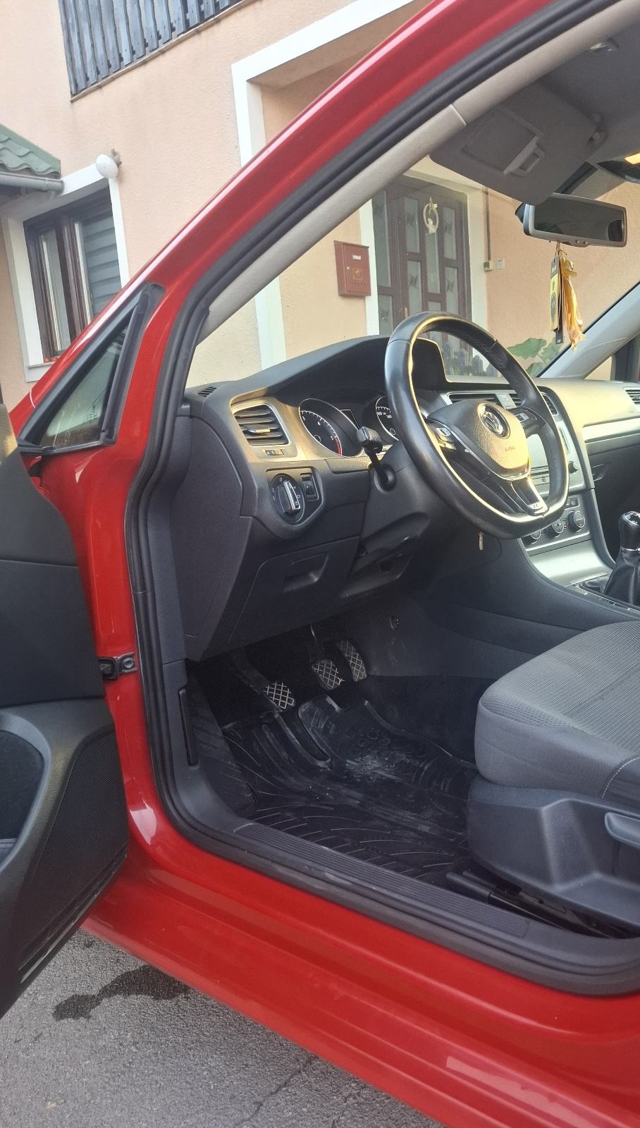 VW Golf 7 1,6 TDI. Prvi vlasnik, fotografija 12