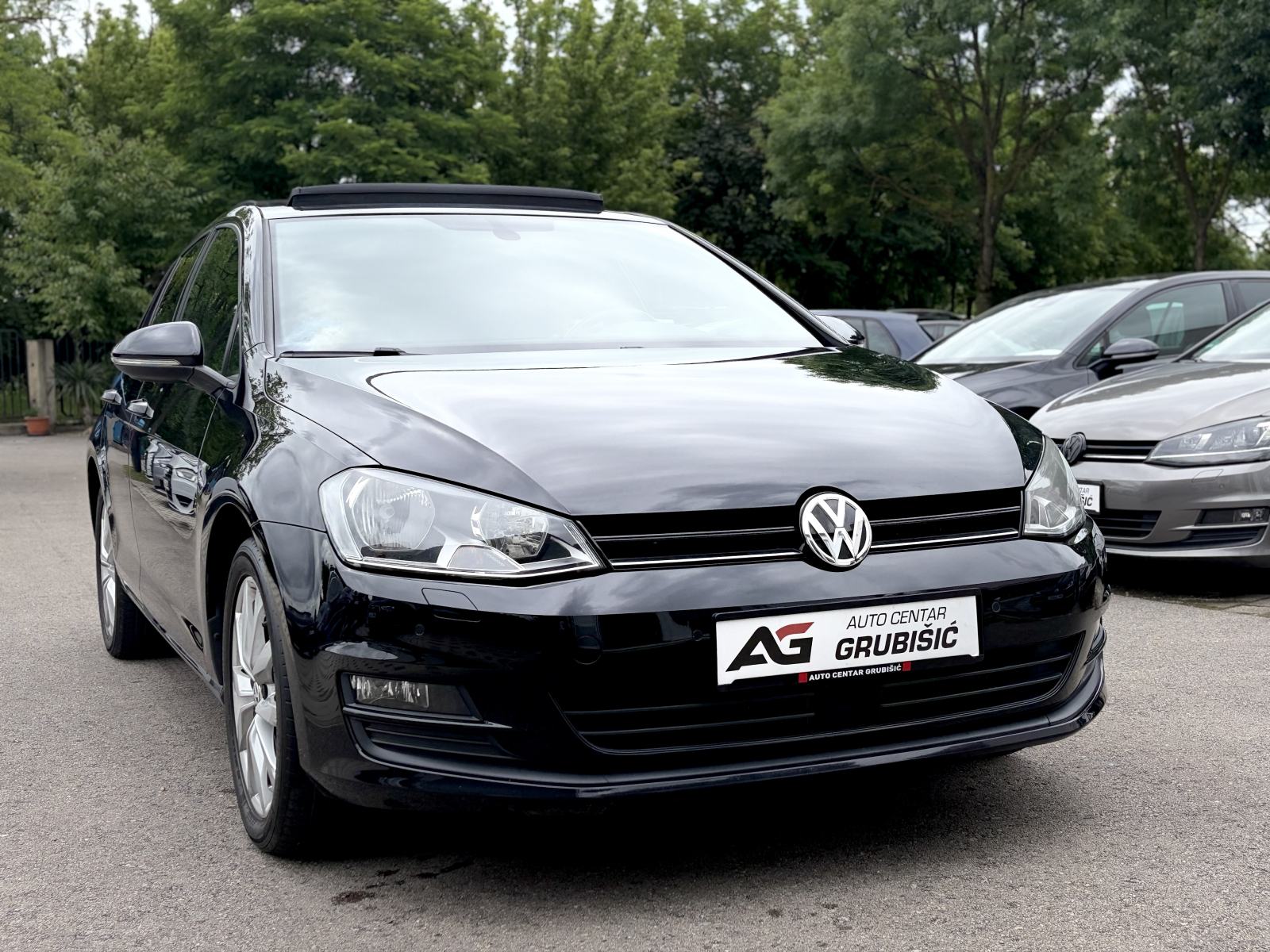VW Golf 7 1,6 TDI R LINE *Panorama* *Radar* *Top stanje* *Jamstvo*, fotografija 11