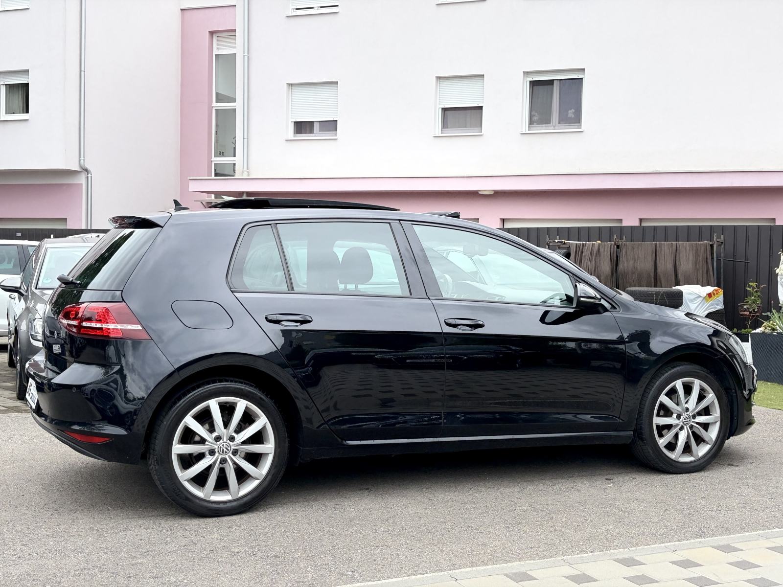 VW Golf 7 1,6 TDI R LINE *Panorama* *Radar* *Top stanje* *Jamstvo*, fotografija 10