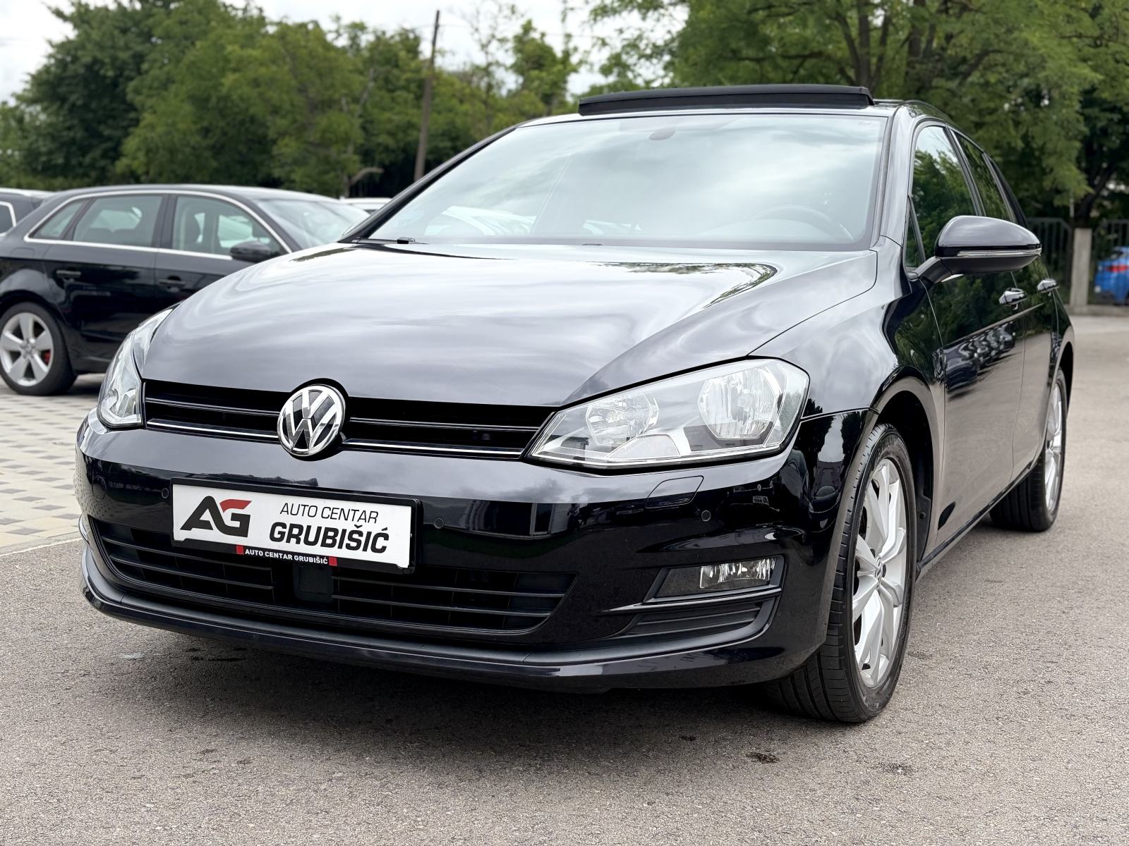 VW Golf 7 1,6 TDI R LINE *Panorama* *Radar* *Top stanje* *Jamstvo*, fotografija 12