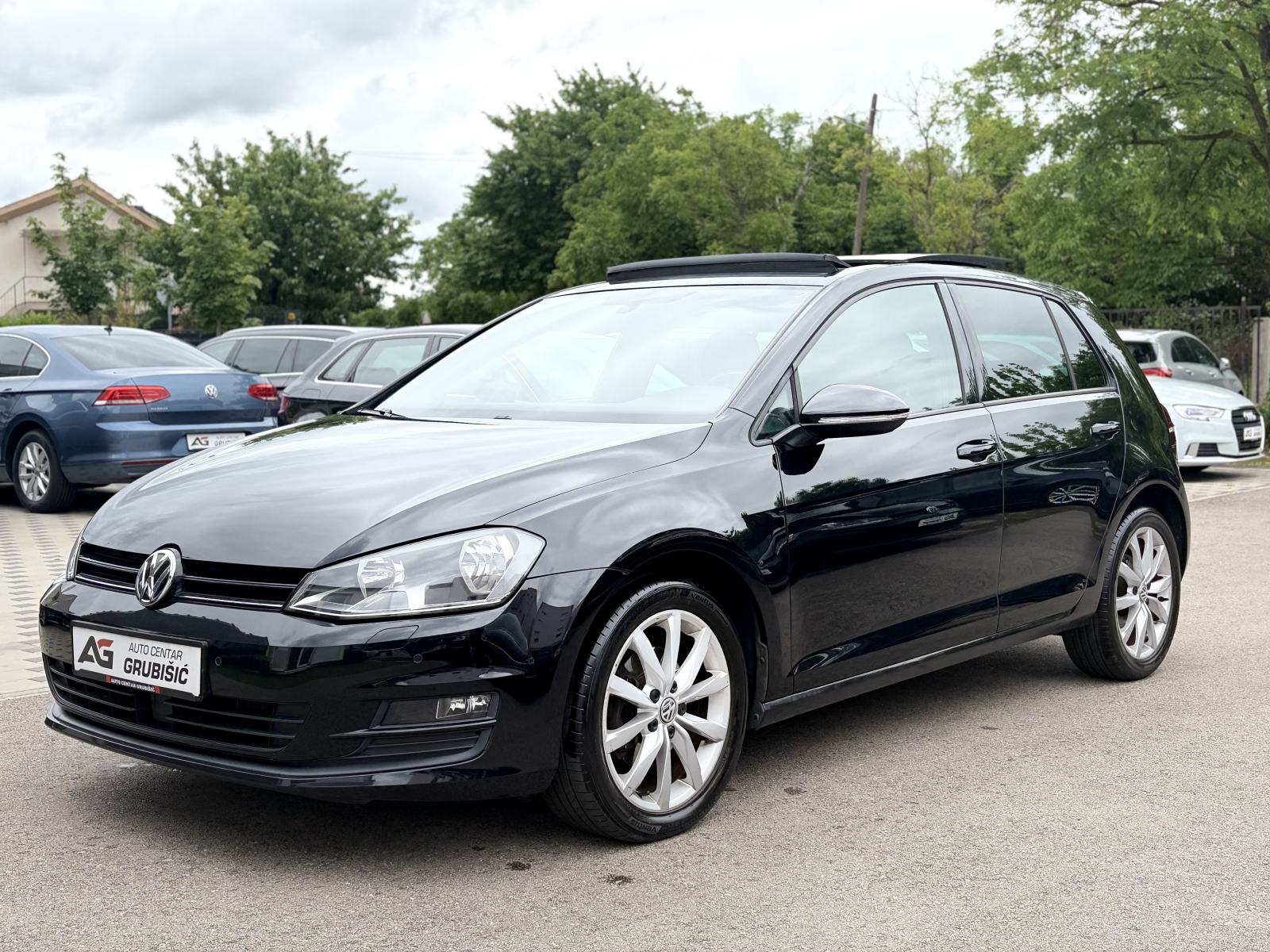 VW Golf 7 1,6 TDI R LINE *Panorama* *Radar* *Top stanje* *Jamstvo*, fotografija 9