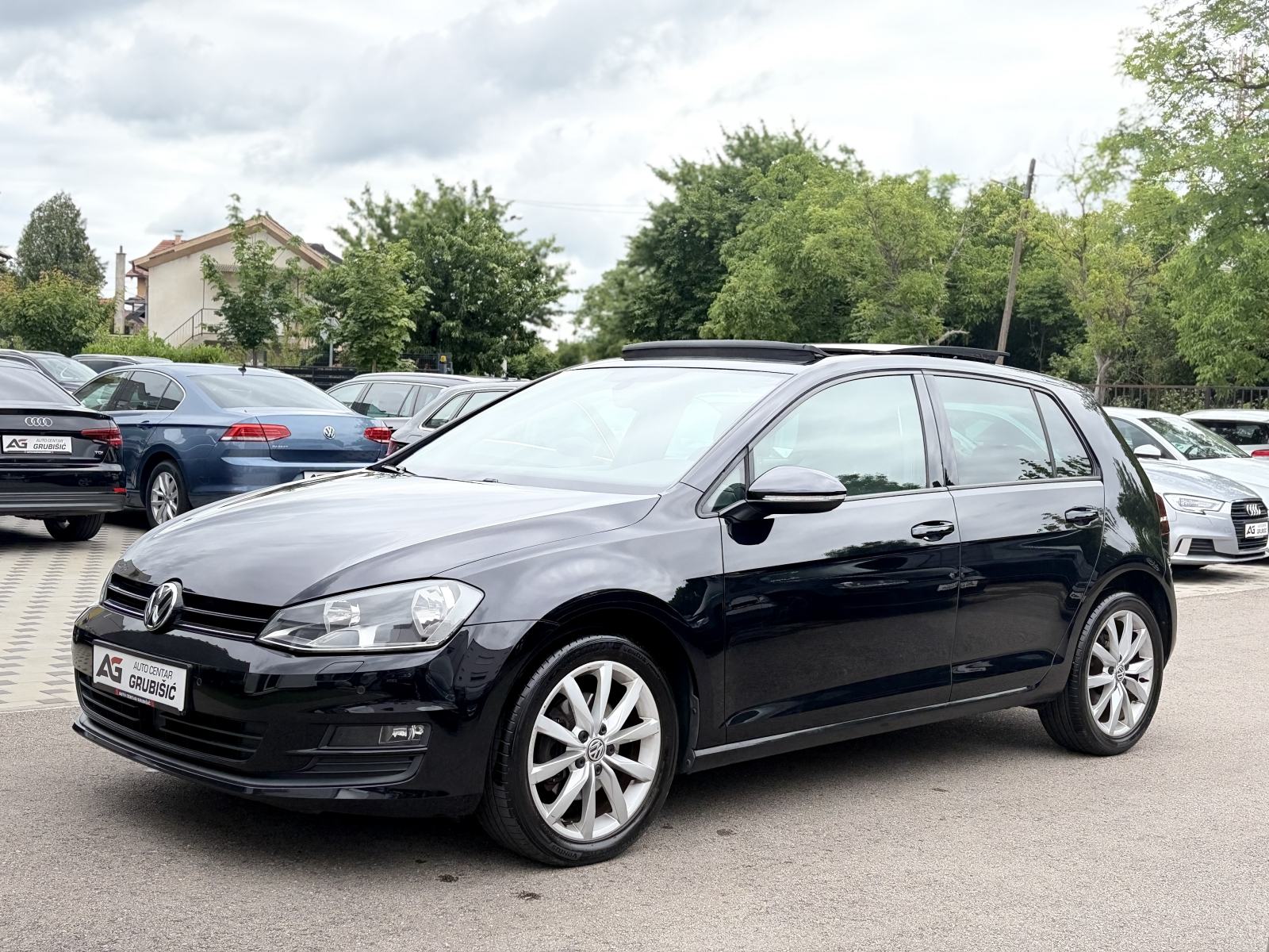 VW Golf 7 1,6 TDI R LINE *Panorama* *Radar* *Top stanje* *Jamstvo*, fotografija 14