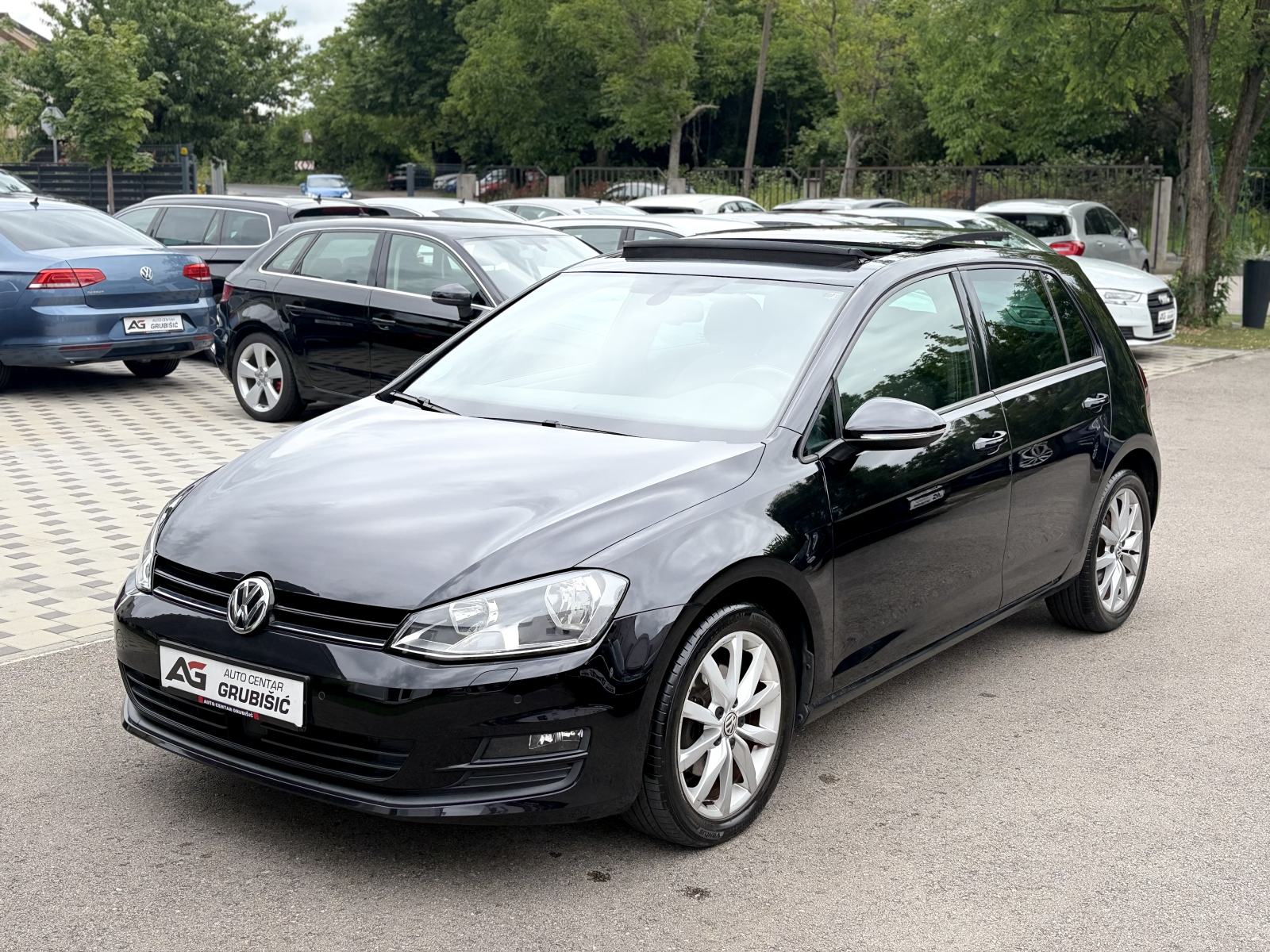 VW Golf 7 1,6 TDI R LINE *Panorama* *Radar* *Top stanje* *Jamstvo*, fotografija 5