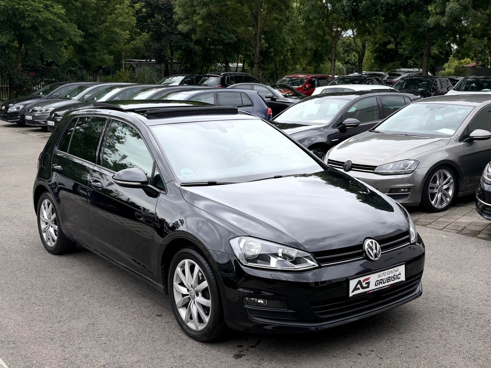 VW Golf 7 1,6 TDI R LINE *Panorama* *Radar* *Top stanje* *Jamstvo*, fotografija 4