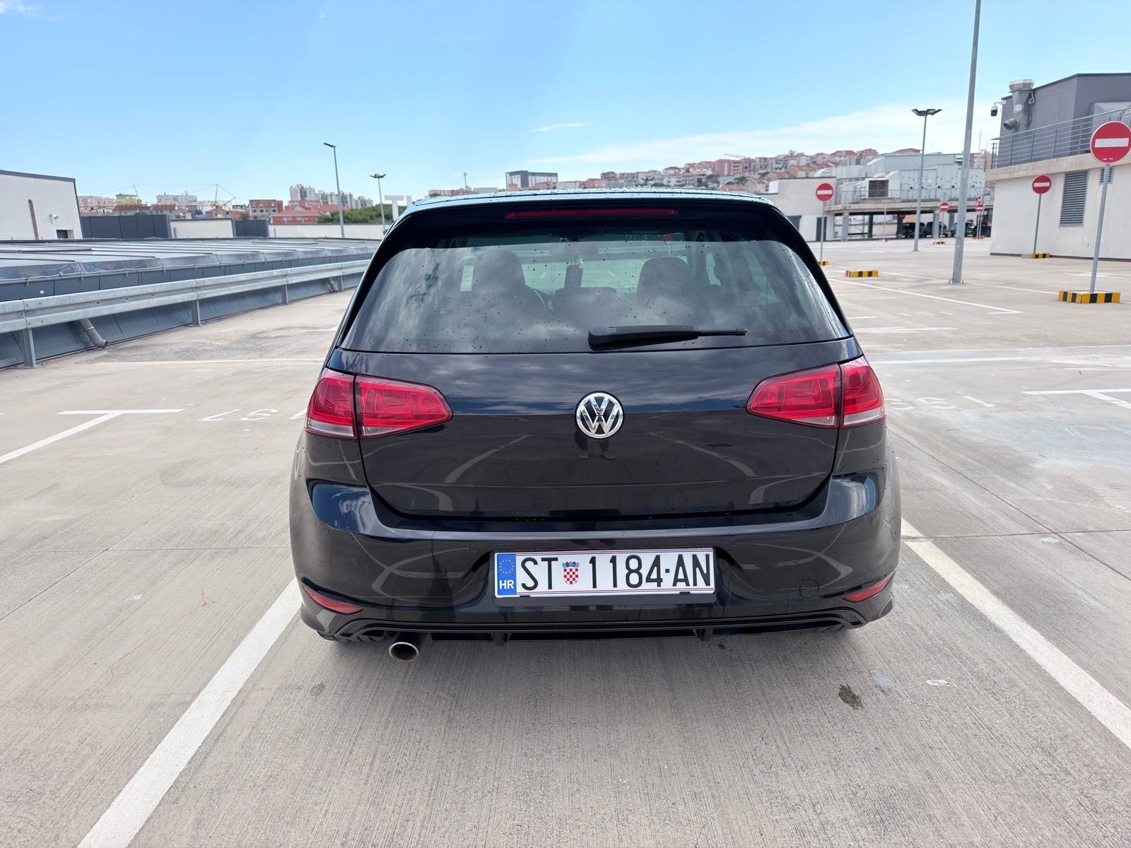 VW Golf 7 1,6 REGISTRIRAN DO 10/26, fotografija 3