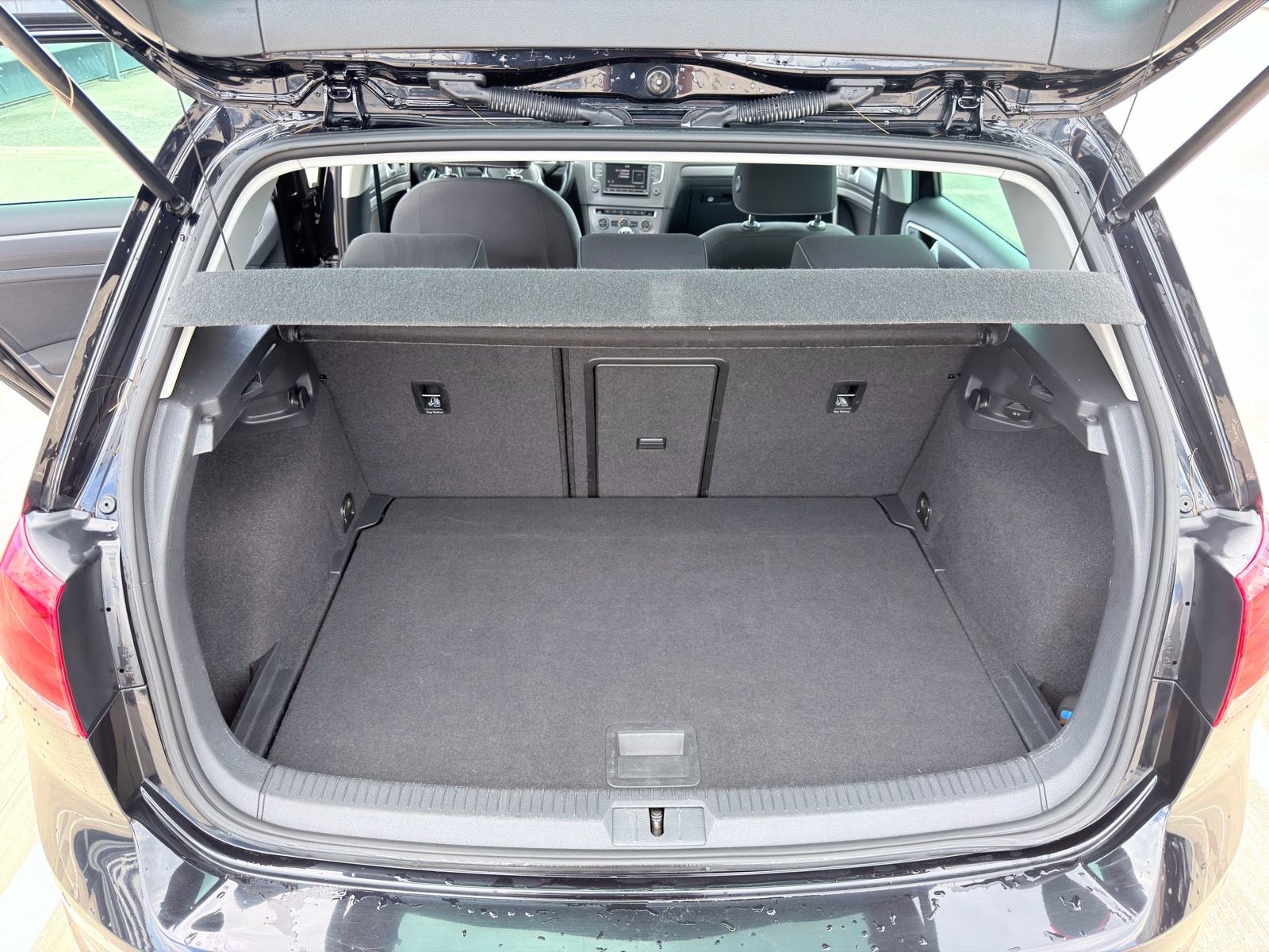 VW Golf 7 1,6 REGISTRIRAN DO 10/26, fotografija 11