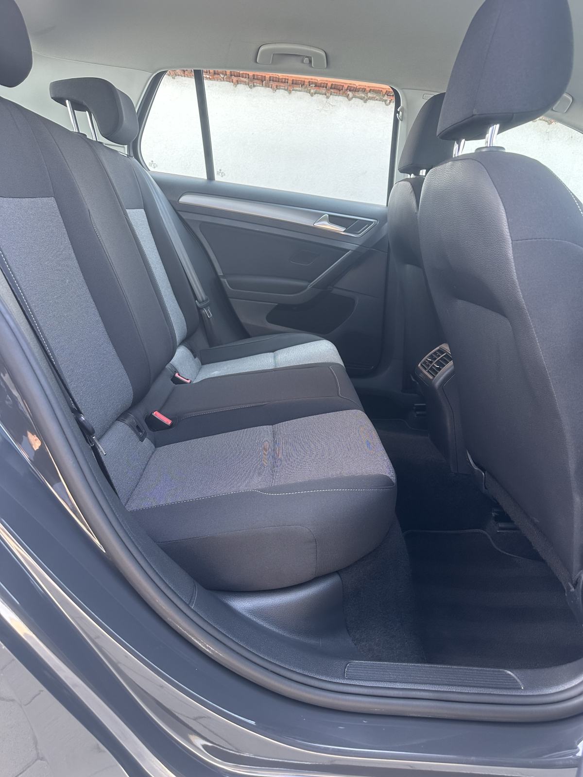 VW Golf 7 1,6 TDI-REG. OŽUJAK 2027.GOD., fotografija 13