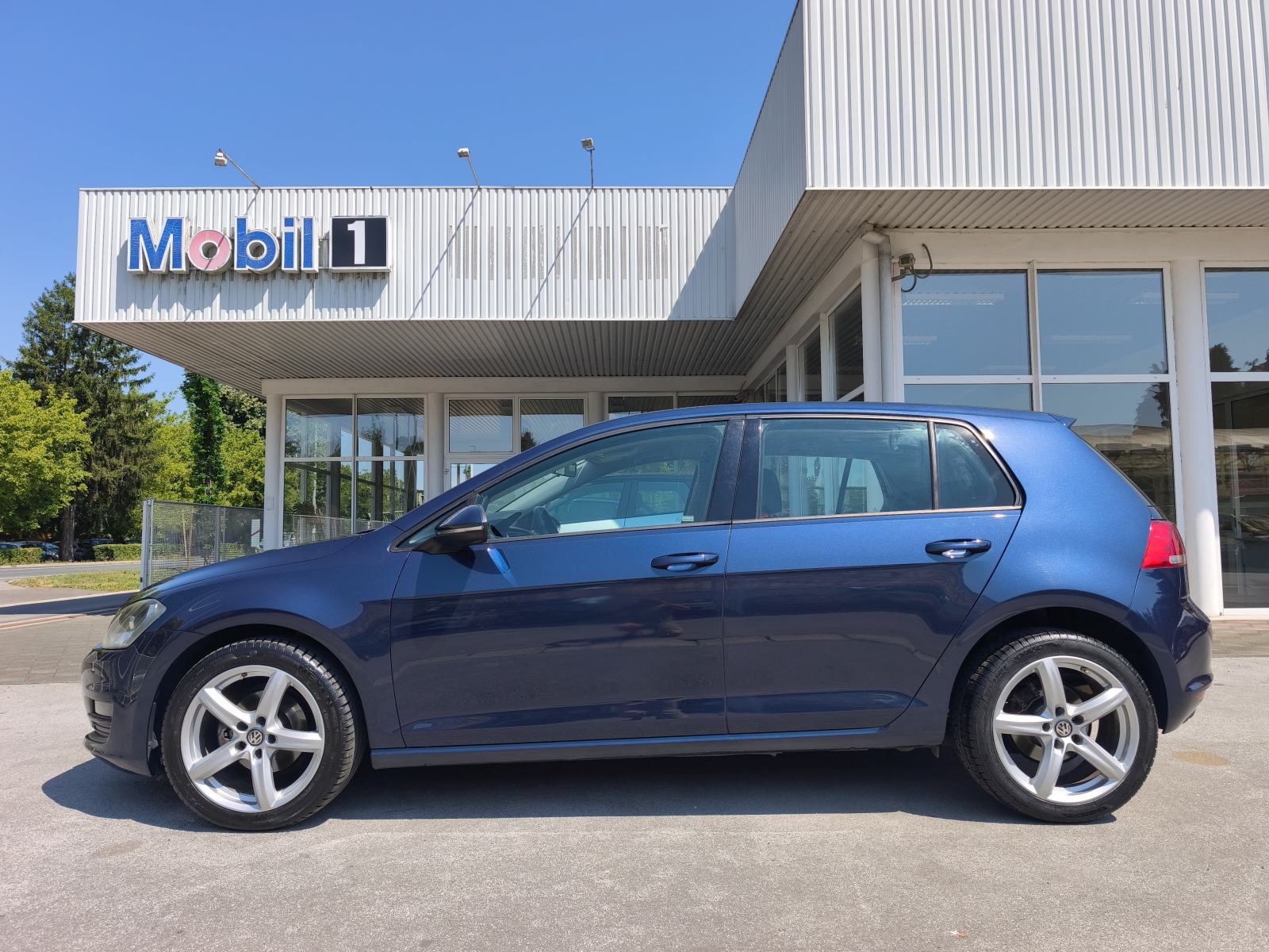 VW Golf 7 1,6 TDI SERVISNA KNJIGA MEDIA EKRAN NADZOR GUMA, fotografija 7