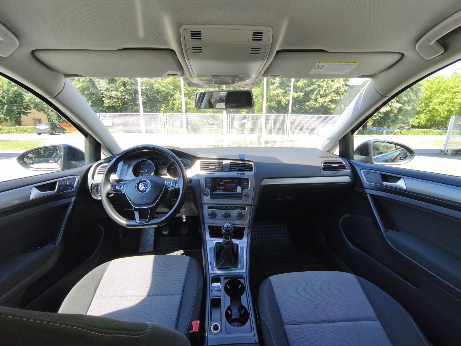 VW Golf 7 1,6 TDI SERVISNA KNJIGA MEDIA EKRAN NADZOR GUMA, fotografija 15