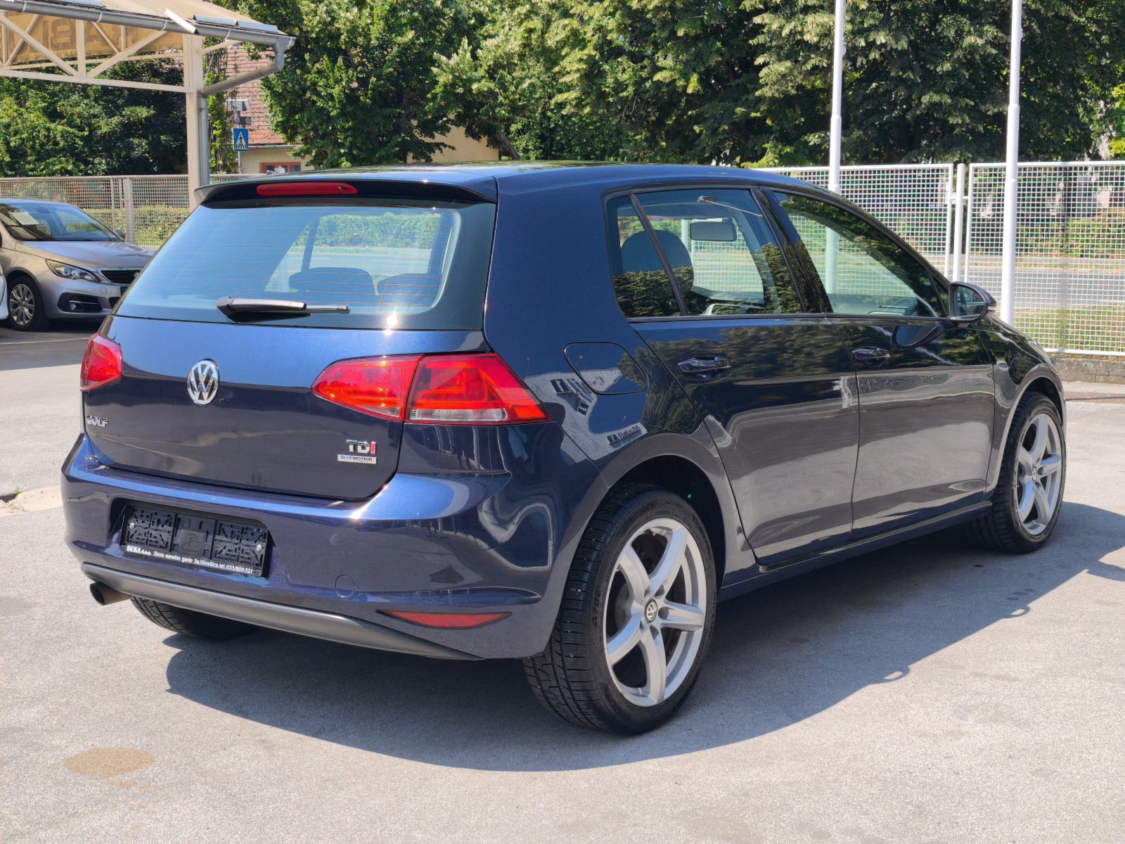 VW Golf 7 1,6 TDI SERVISNA KNJIGA MEDIA EKRAN NADZOR GUMA, fotografija 12