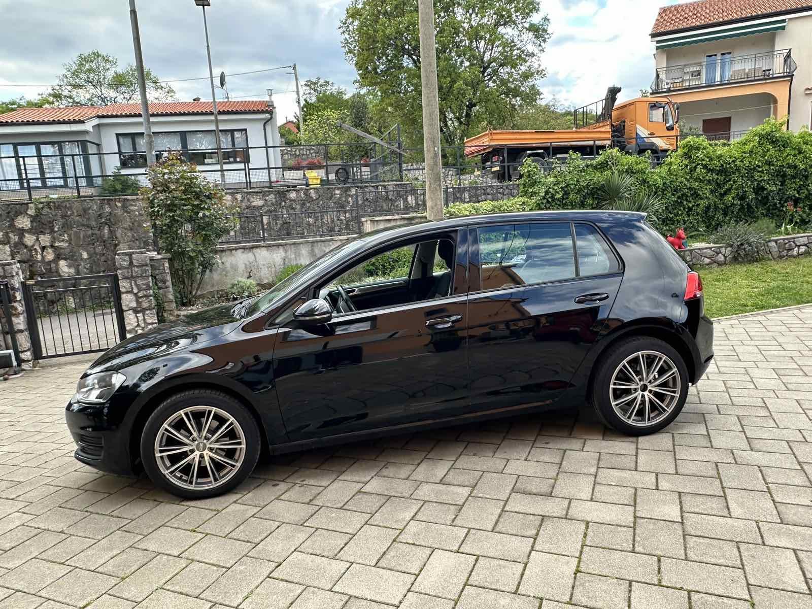 Golf 7 1.6 Tdi 110 Ps Probleme VW Golf 7 1,6 TDI 9.000 € - FIKSNO 155.00 KM 2015g 1.VLASNIK, 2015 god.