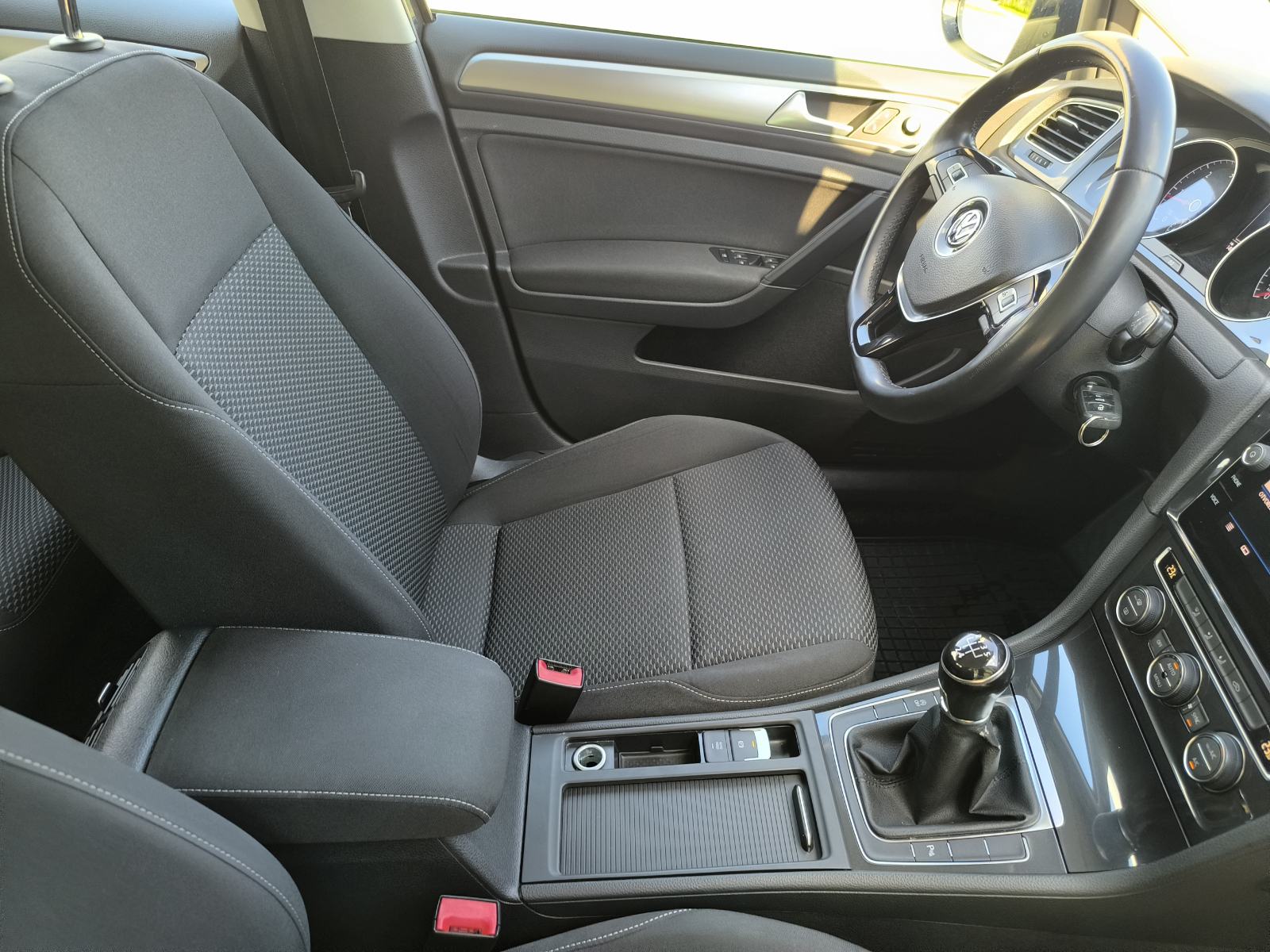 VW Golf 7.5 Comfortline 1.6 TDI 115 KS | 2019. | 140.000 km | Registri, fotografija 7