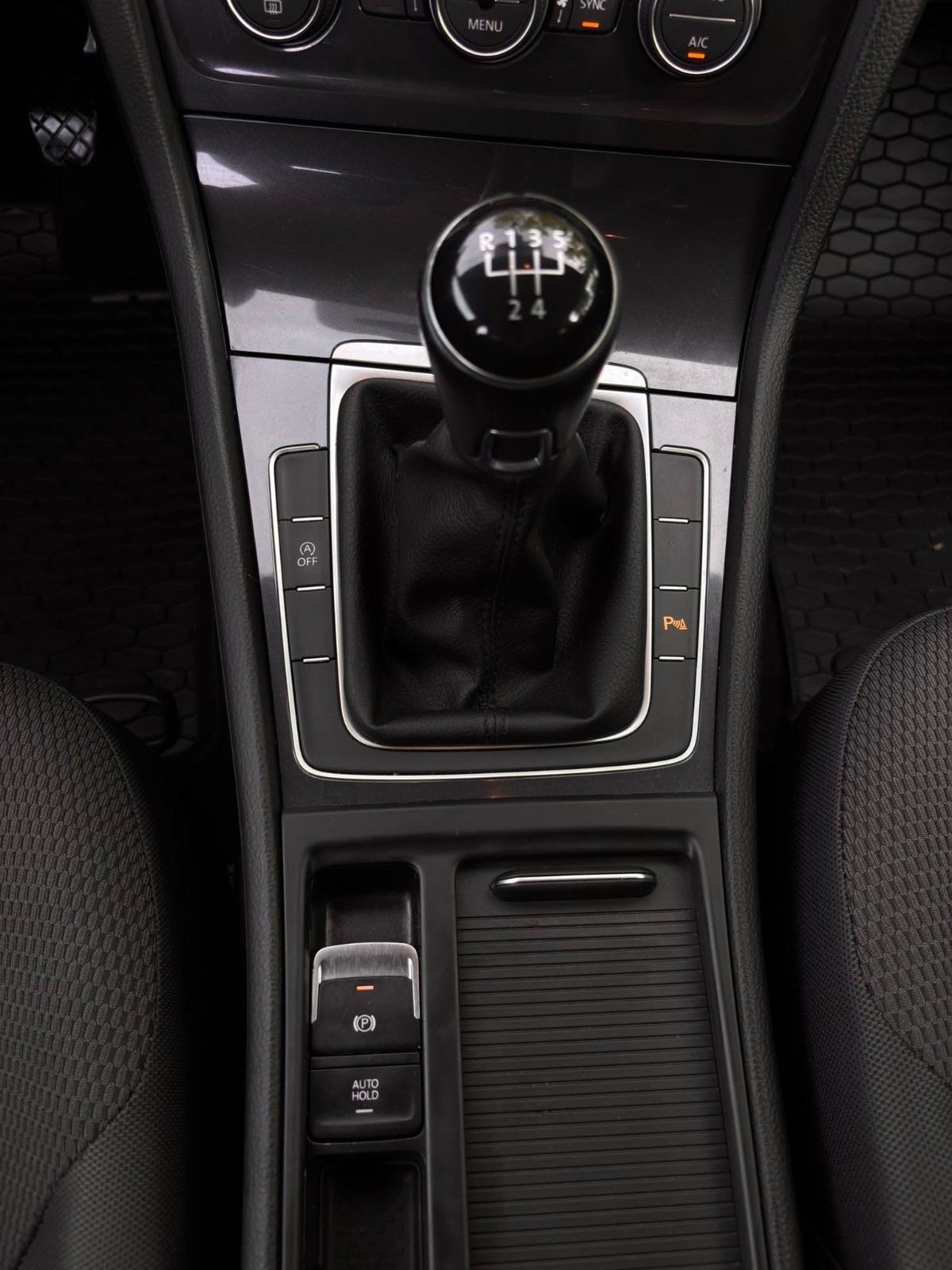 VW Golf 7 1,6 TDI, fotografija 9